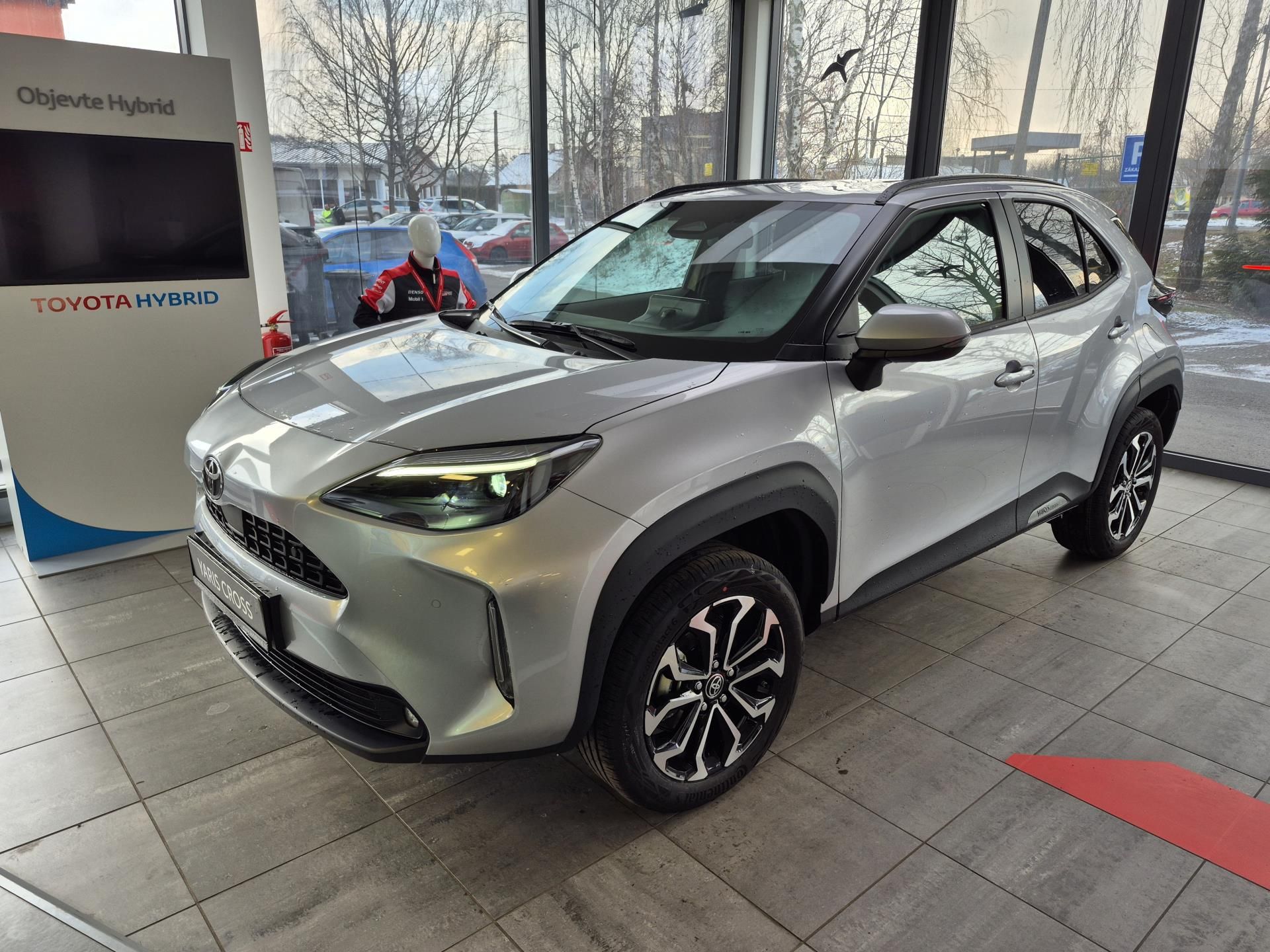 Toyota Yaris Cross, Style 4x2 1.5 Hybrid 115 (115 - fotka 6