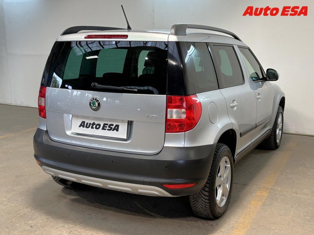 Škoda Yeti, 1.2 TSi,Family,AT,xenon - fotka 4