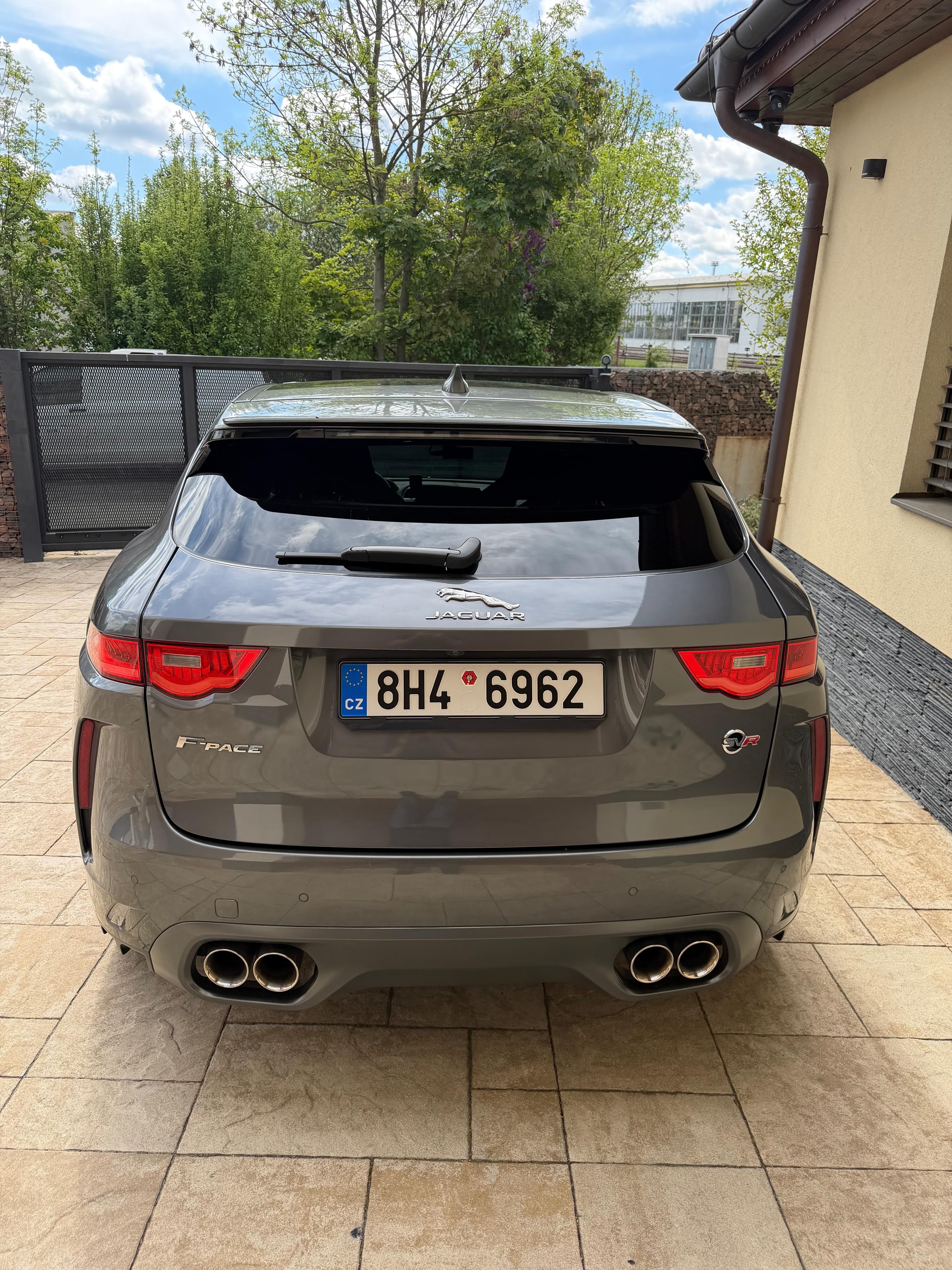 Jaguar F-Pace, Jaguar F-Pace SVR AWD 405 kW | - fotka 4
