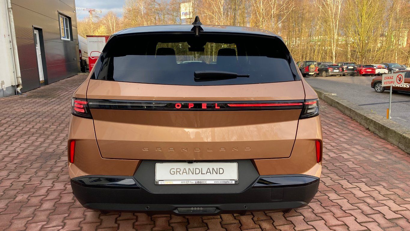 Opel Grandland, GS HYBRID 1.2 TURBO(107kW) AT6 - fotka 6