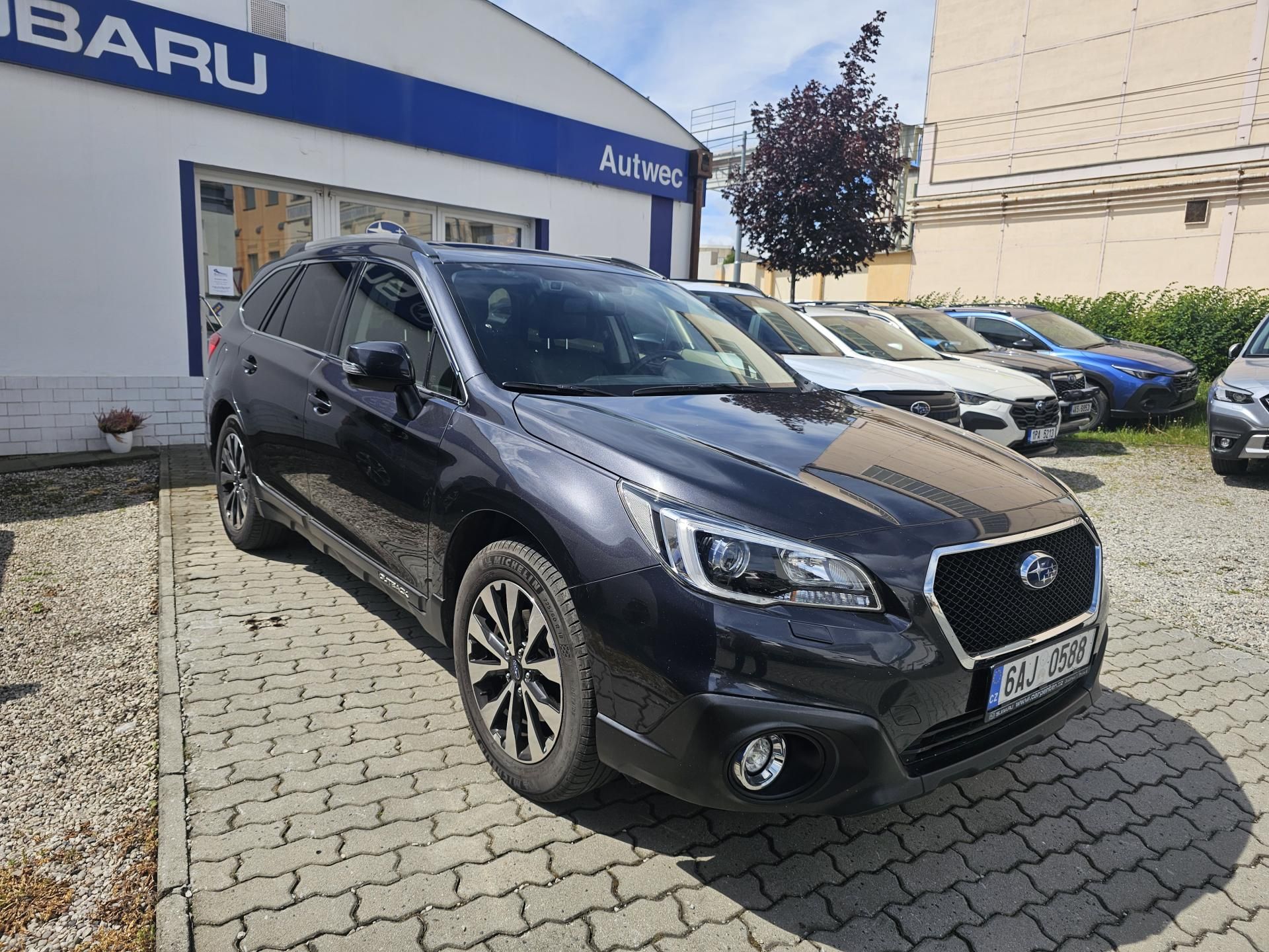 Subaru Outback, 2 TD kůže, NAVI - fotka 3
