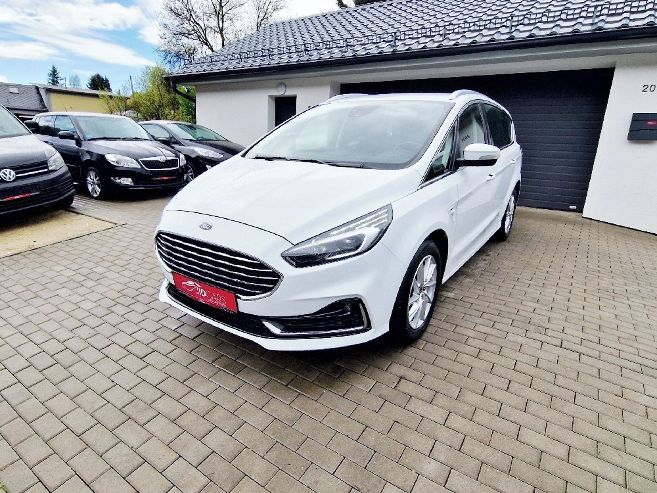 Ford S-MAX, 2.0 TDCi (110 kW), TITANIUM - fotka 2