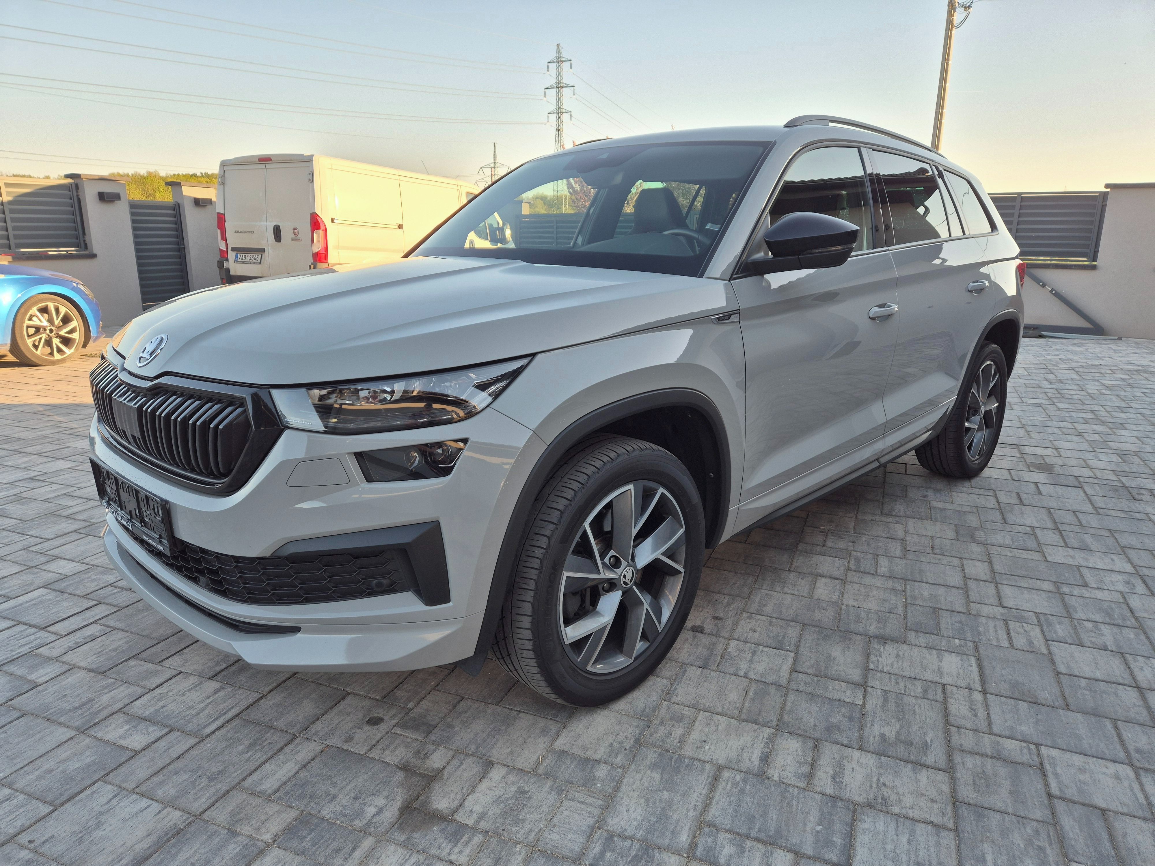 Škoda Kodiaq, 2.0 TDi 147kw 4x4 SPORT ZÁRUKA - fotka 3