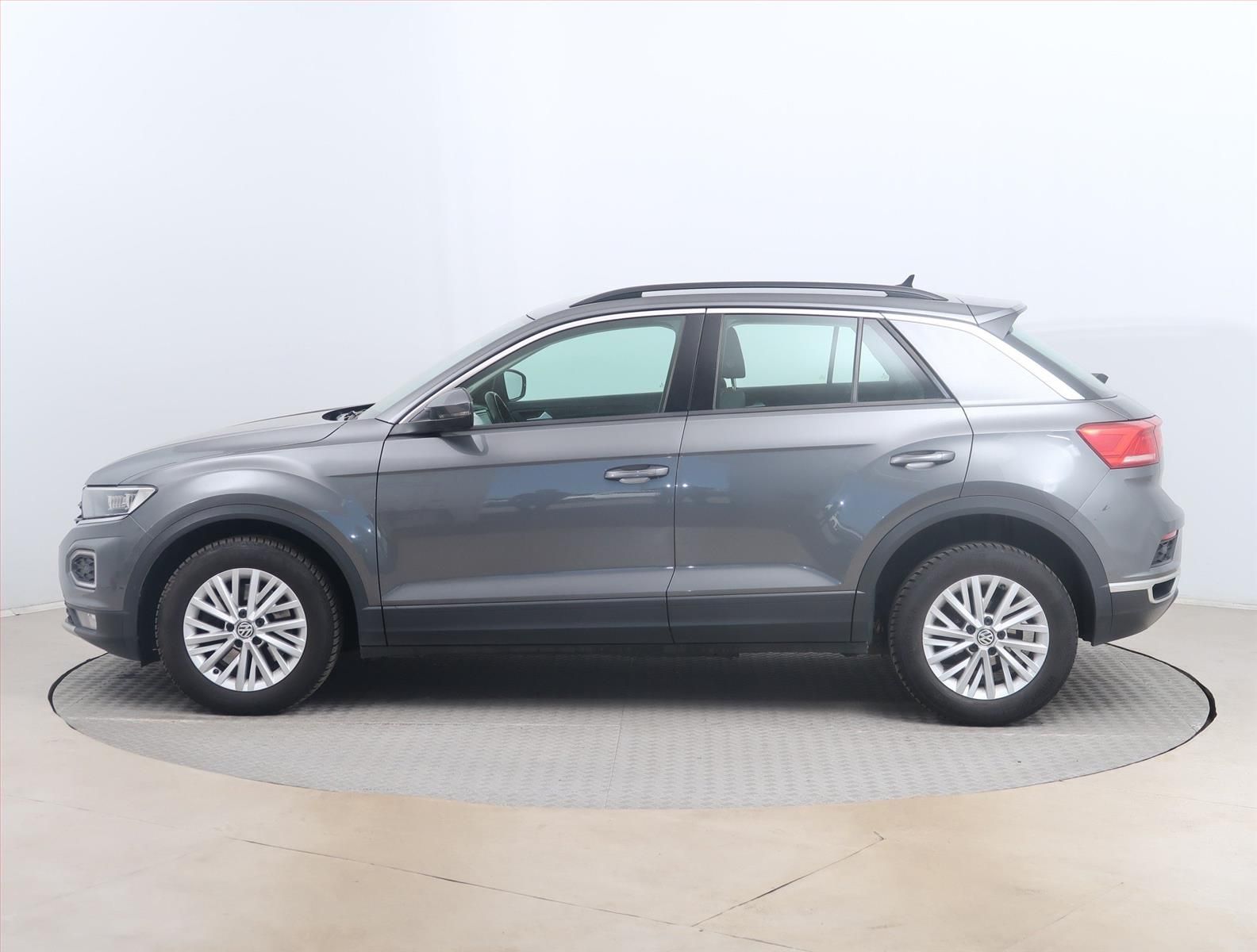 Volkswagen T-Roc, 2.0 TDI, Automatická klima - fotka 3