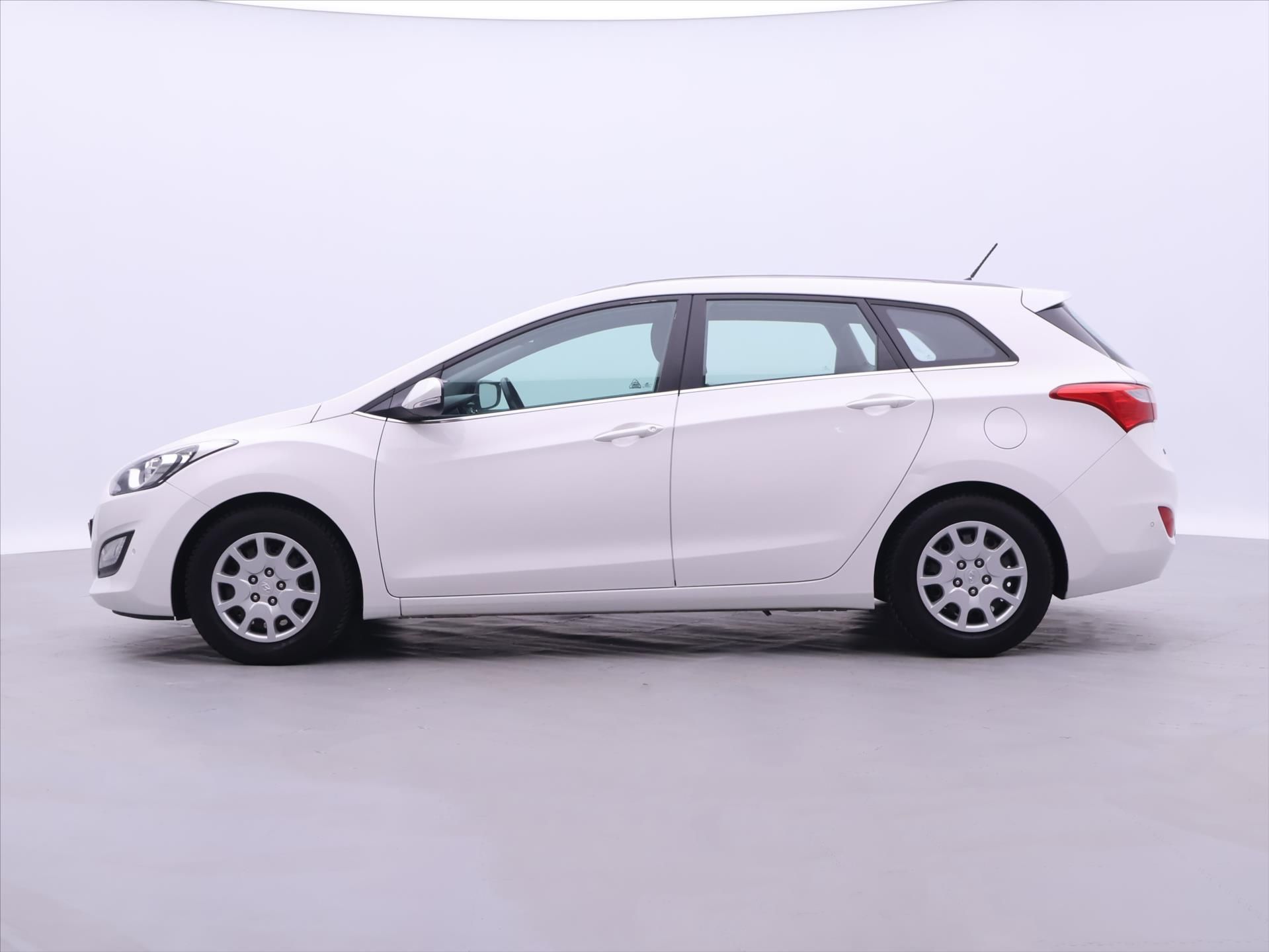 Hyundai i30, 1,6 CRDi 81 kW Tažné - fotka 4