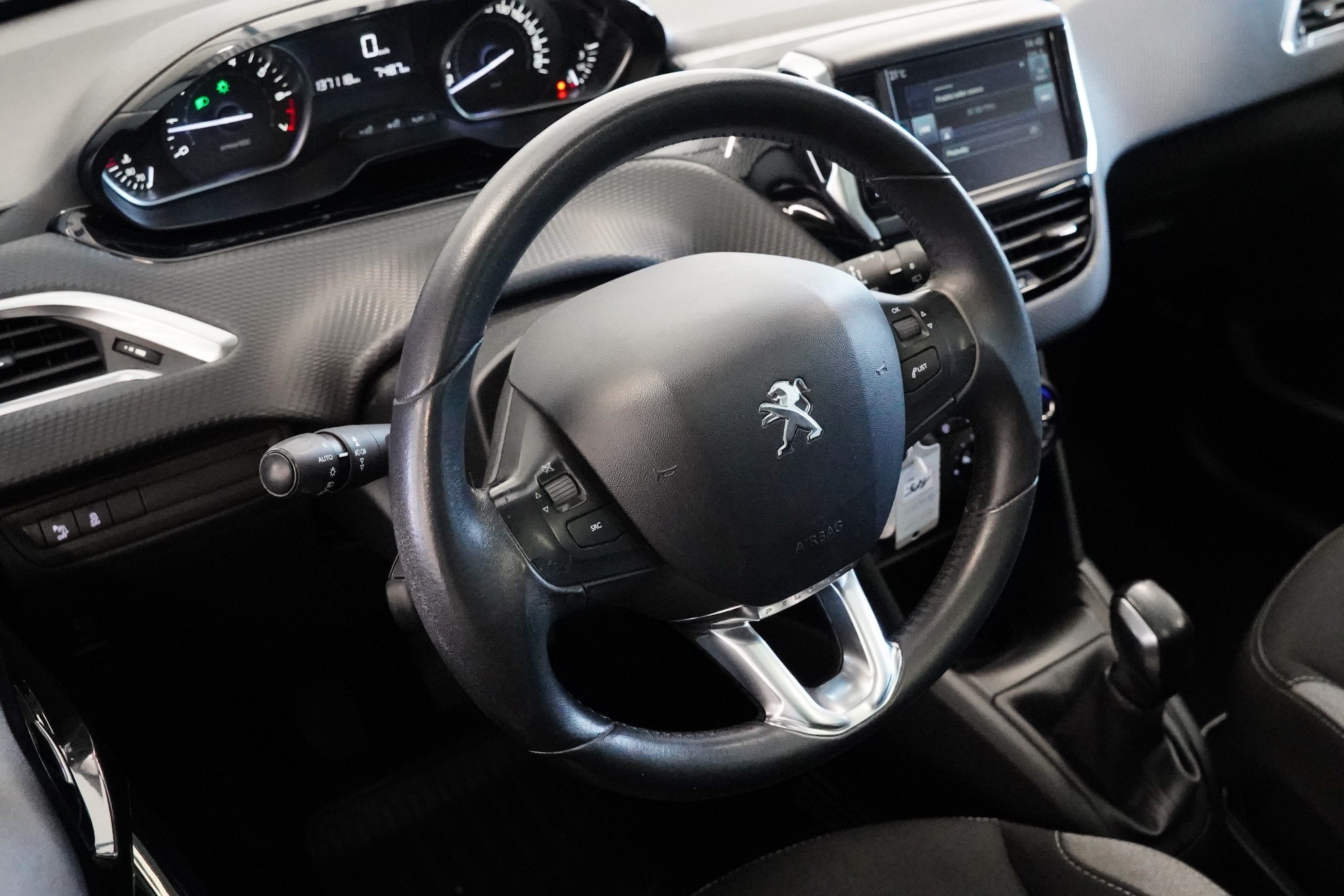 Peugeot 208, 1.2 e-VTi 60 kW Style - fotka 6