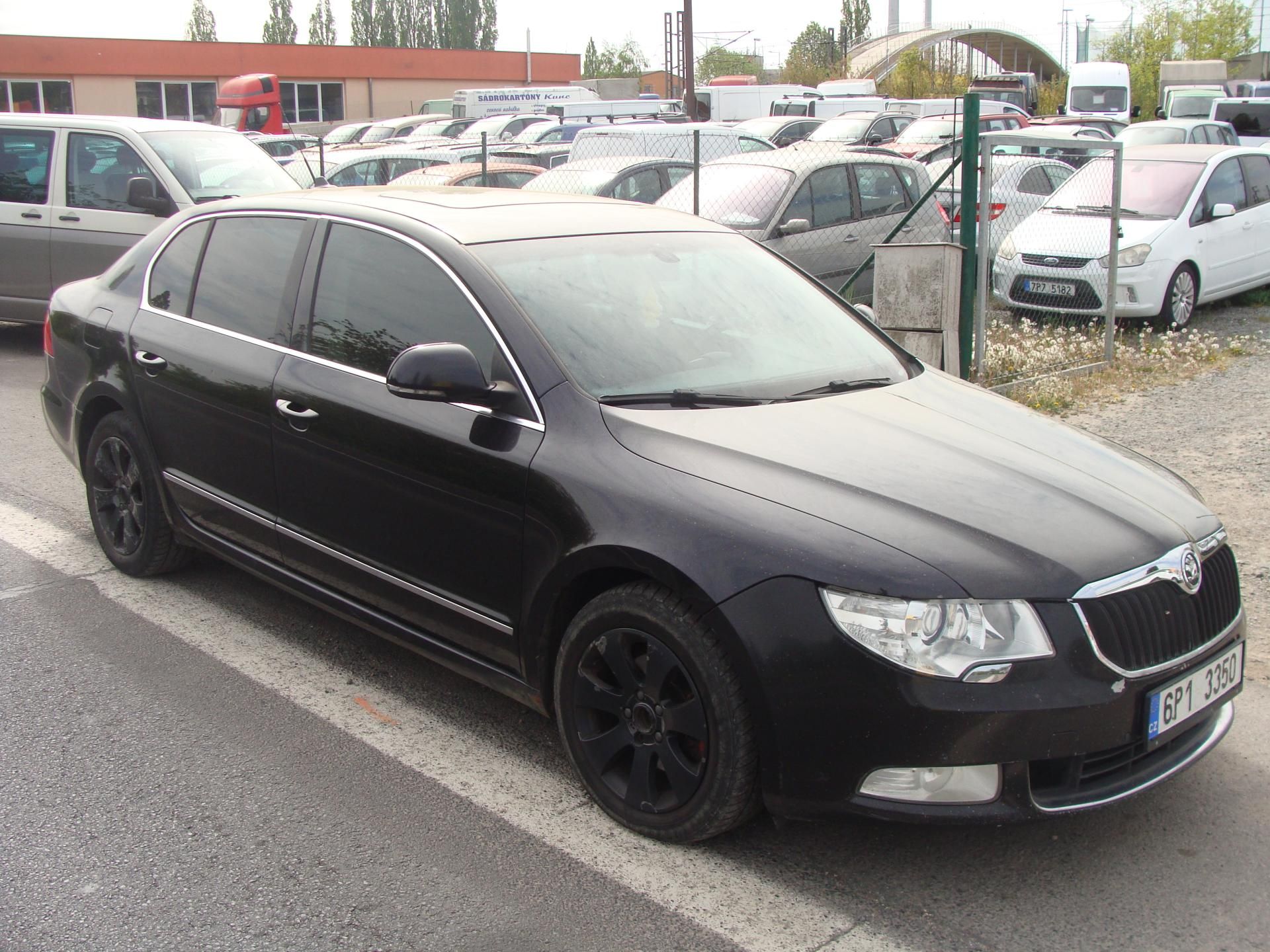 Škoda Superb, 2.0 TDi, 125 kW, tažné, klima - fotka 6