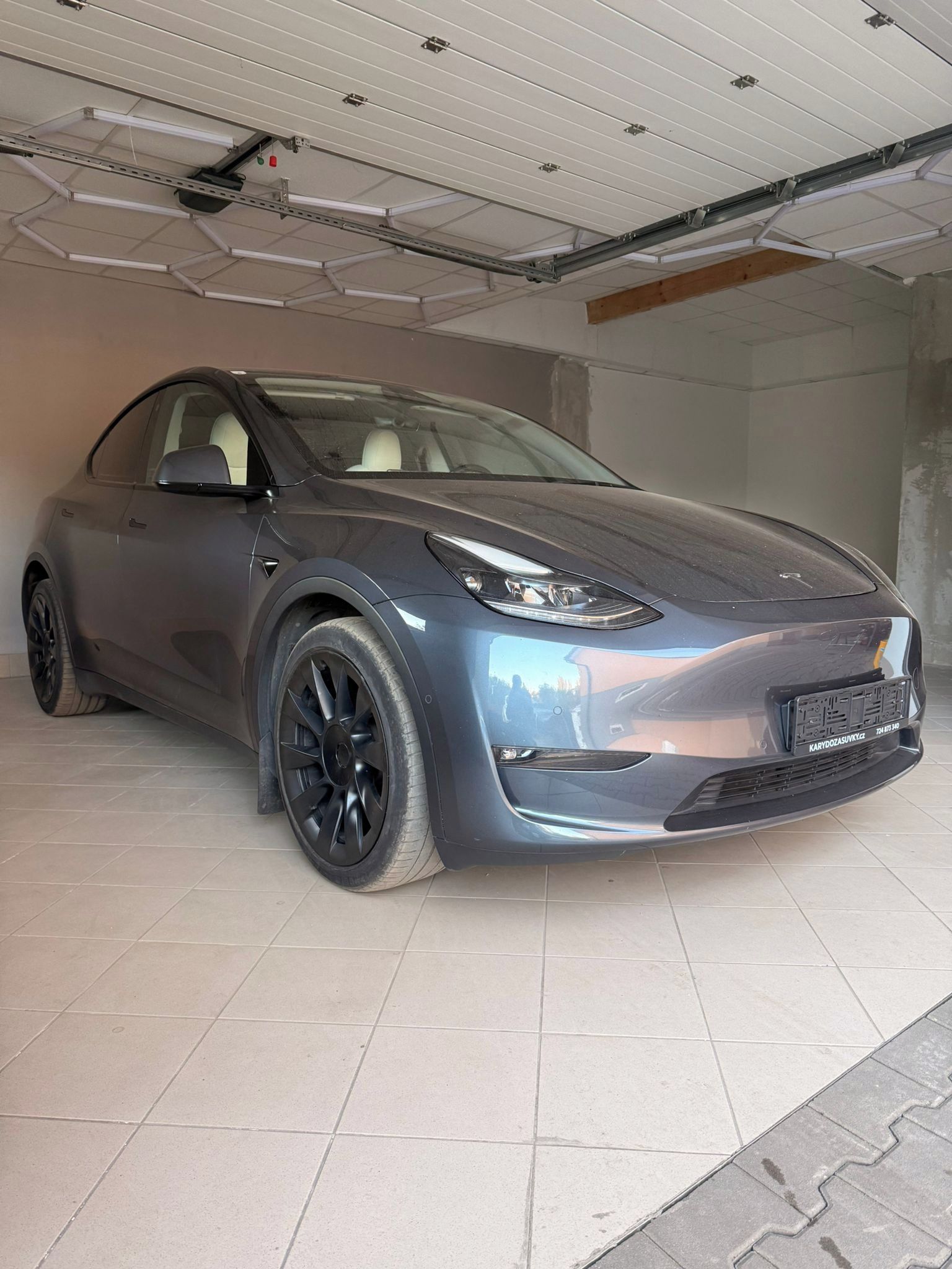 Tesla Model Y, Dualmotor Long Range