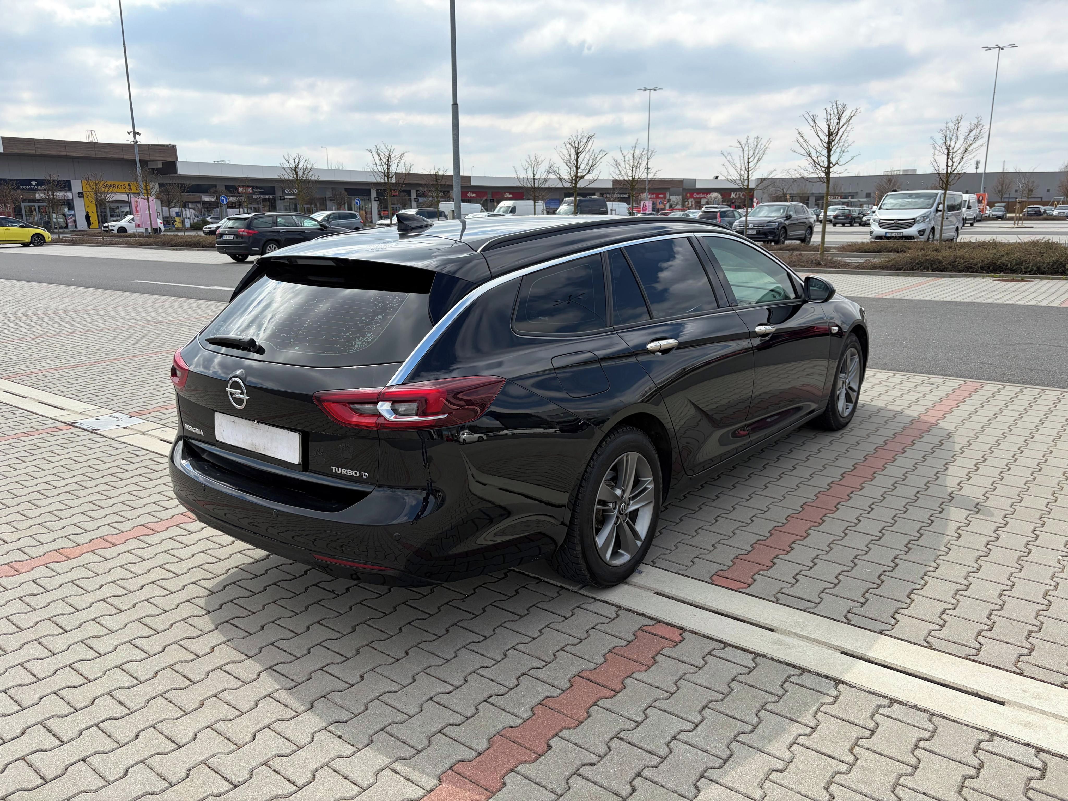 Opel Insignia, 2.0 CDTi 125kw ČR FULL LED - fotka 3