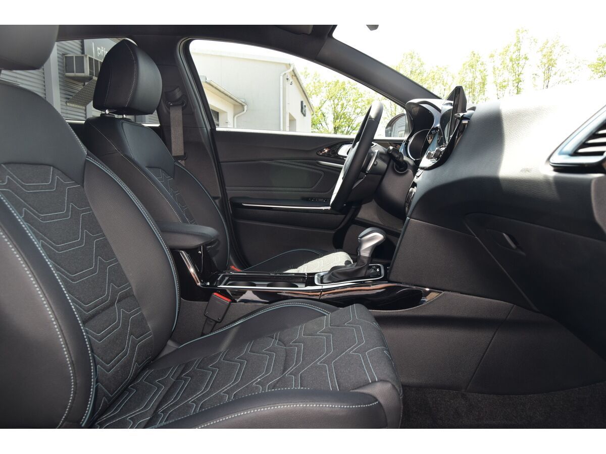 Kia XCee´d, 1,6 T-GDi 7DCT STEEL EDITION - fotka 4