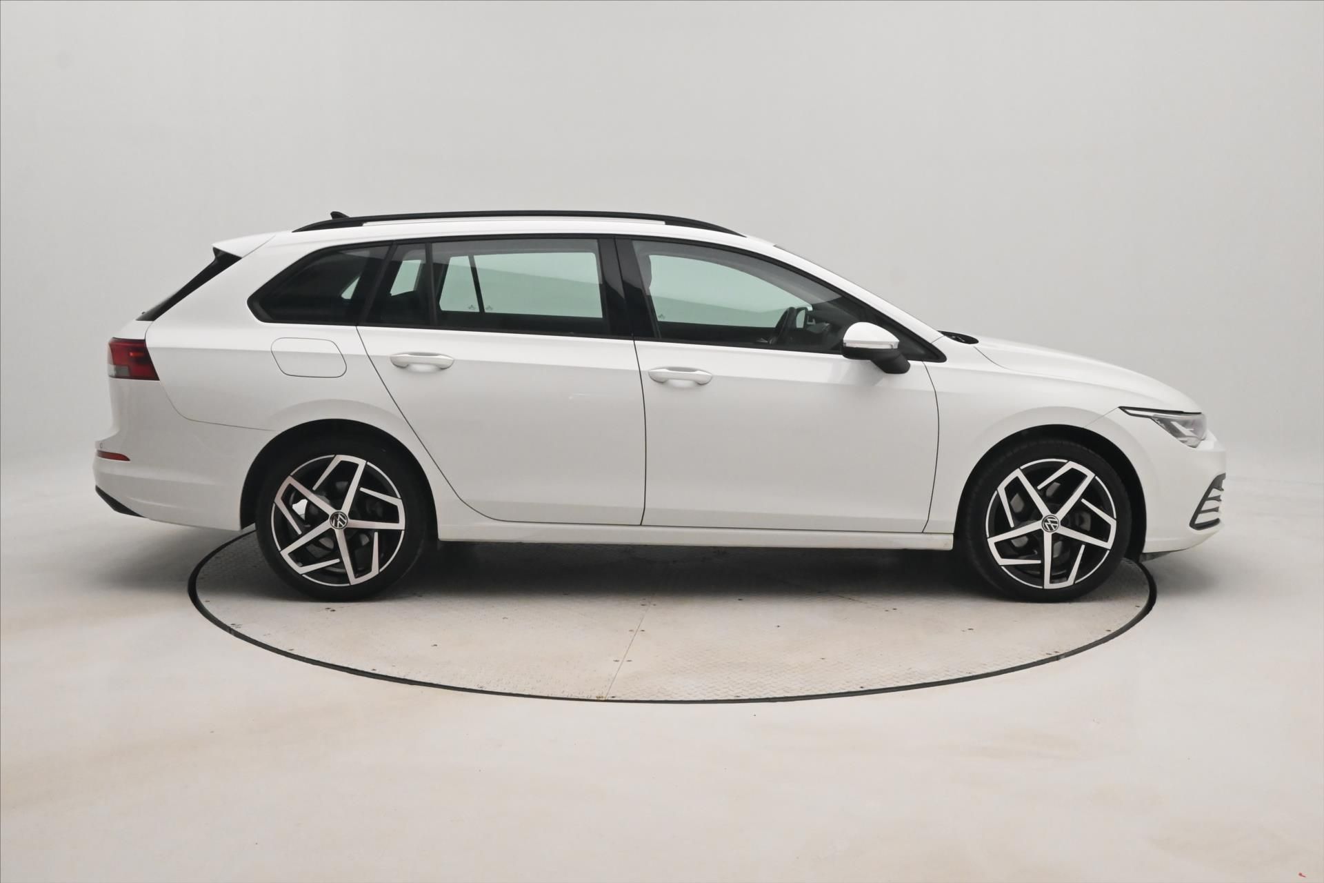 Volkswagen Golf, 2,0 TDI 110 kW VŮZ PŘIPRAVUJEM - fotka 4