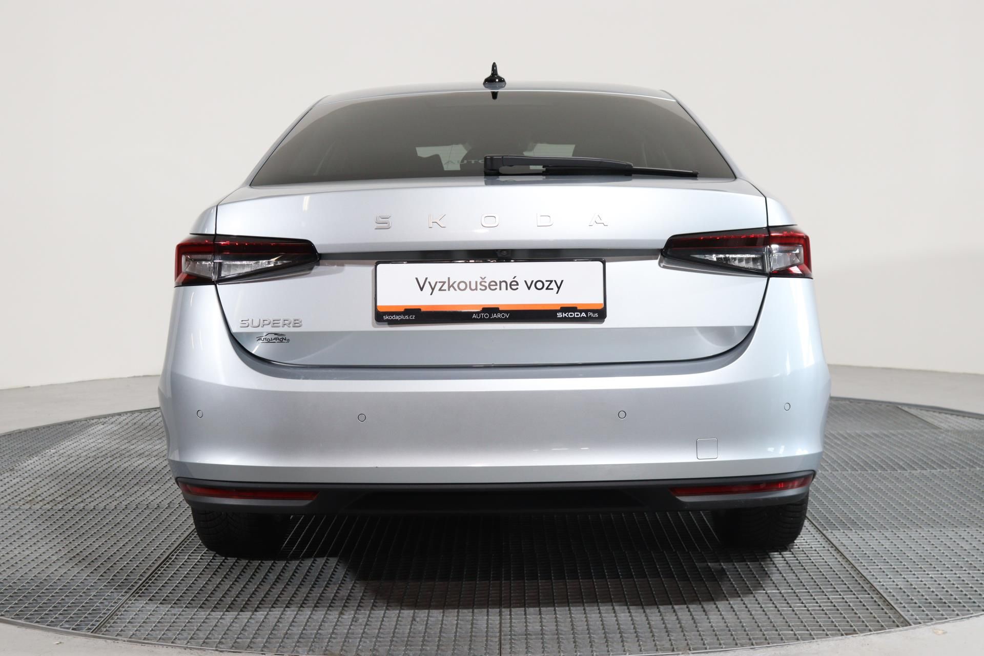 Škoda Superb, SELECTION 2,0TDI DSG/VIRT.PEDÁ - fotka 2