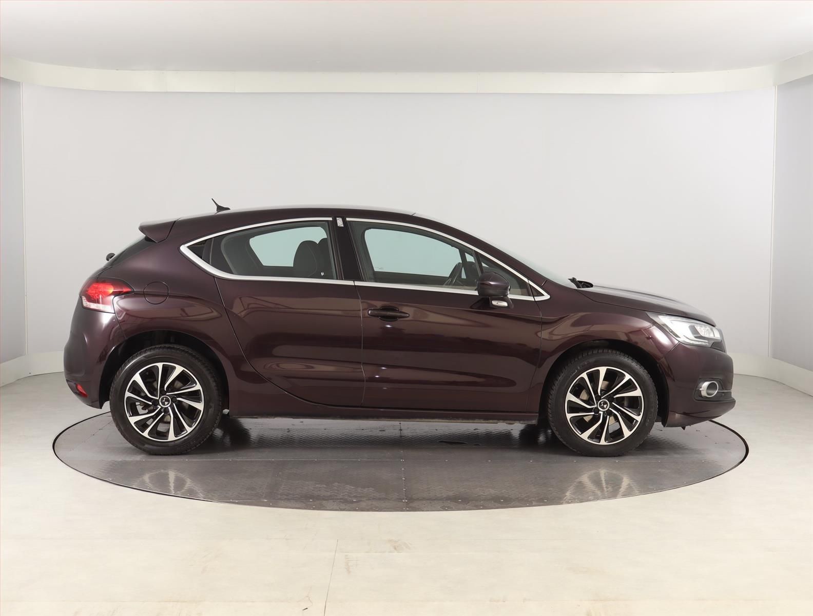 DS 4, 1.6 BlueHDi, Automat - fotka 6