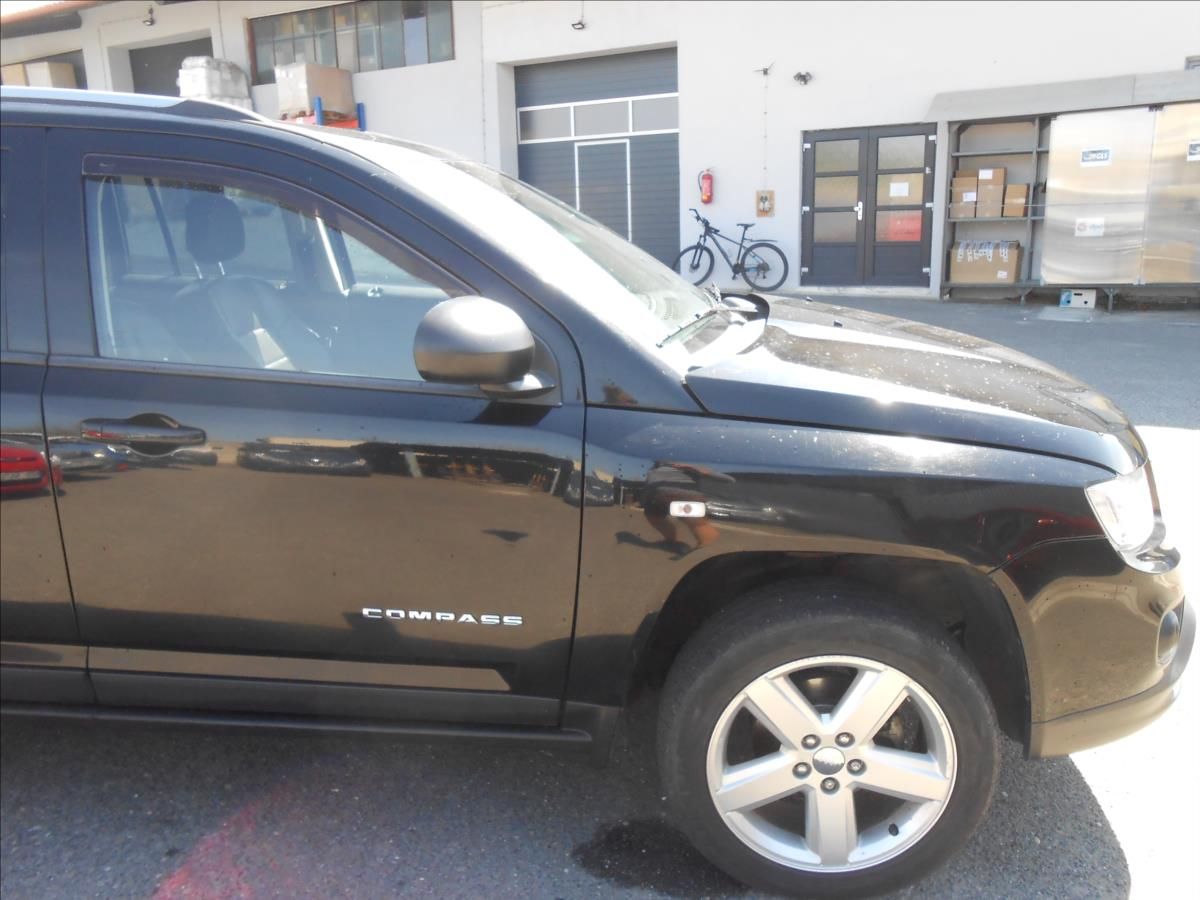 Jeep Compass, 2,2 CRD 4x4 120Kw - fotka 4
