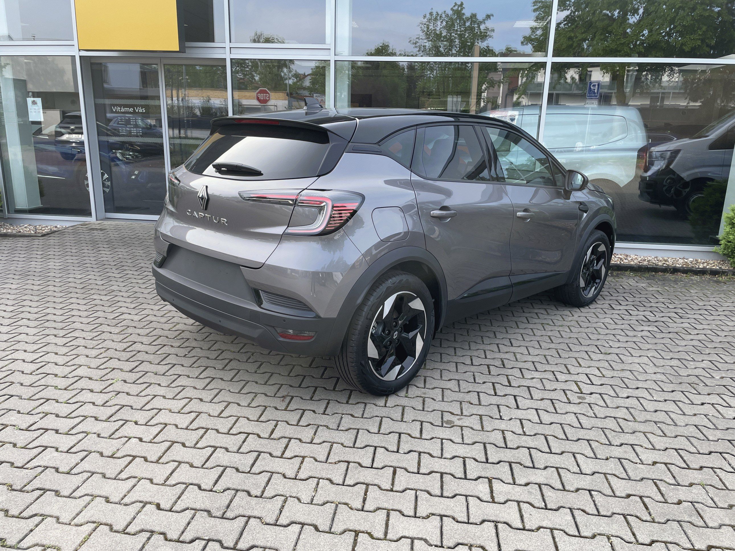Renault Captur, TCe 90 Techno - fotka 2