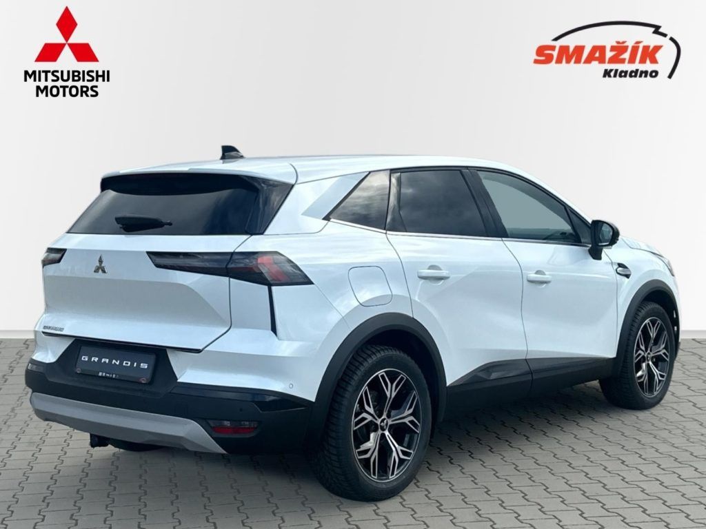 Mitsubishi Grandis, 1.3 DI-T MILD HYBRID INTENSE+ - fotka 4