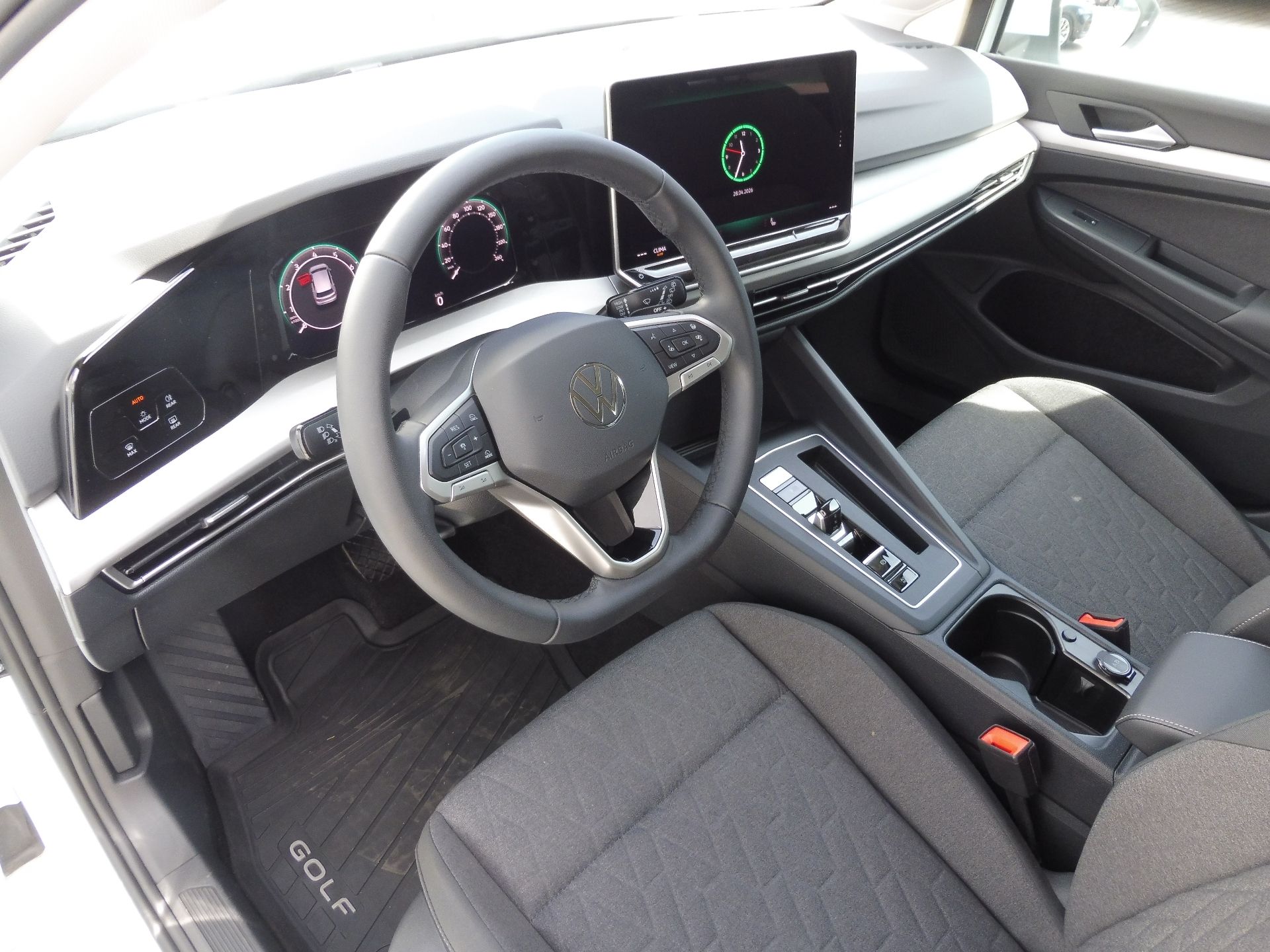 Volkswagen Golf, Life 1,5 TSI 85kW mHEV DSG - fotka 6