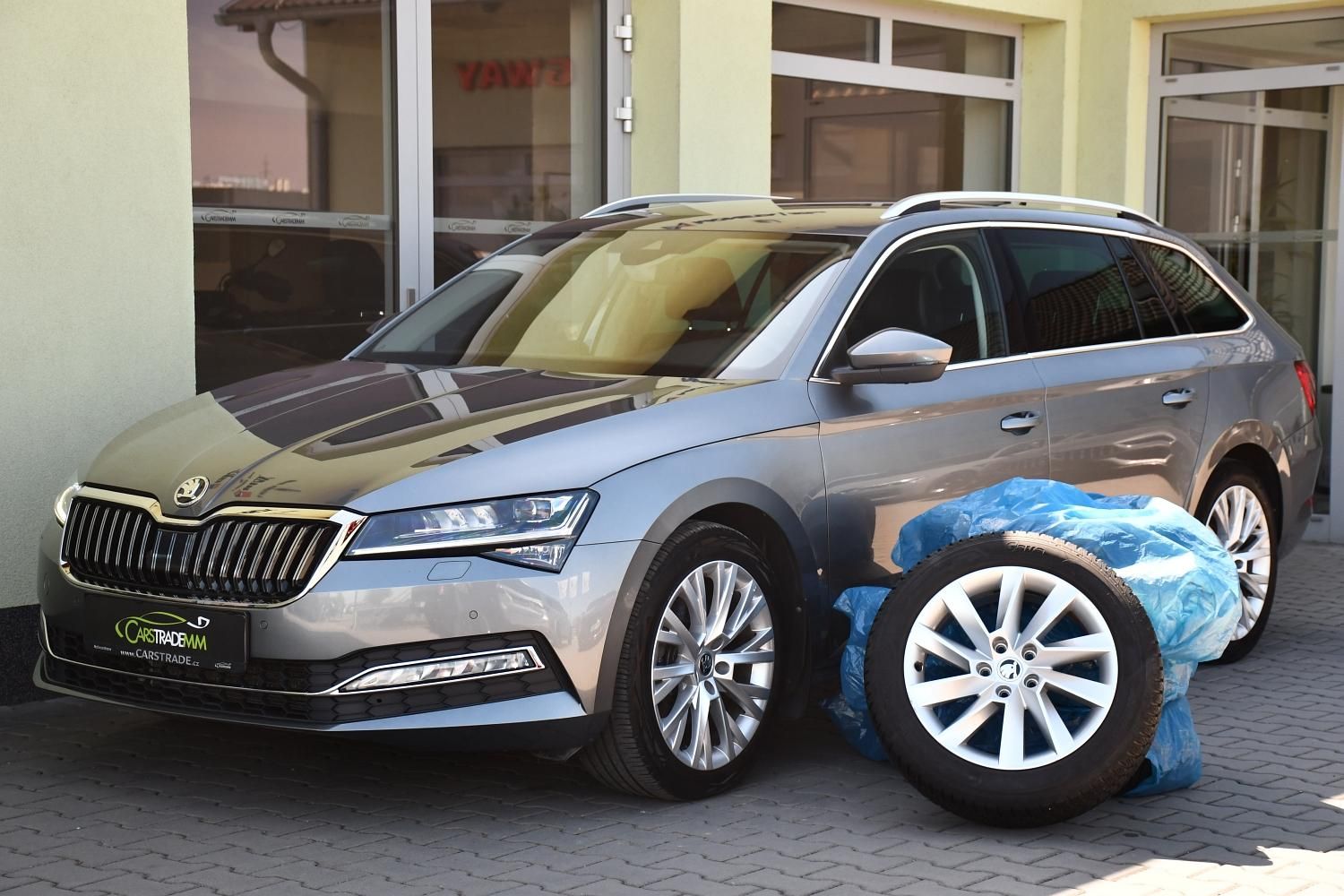 Škoda Superb, 2.0TDi 147kW STYLE  NTOP TAŽNÉ - fotka 2