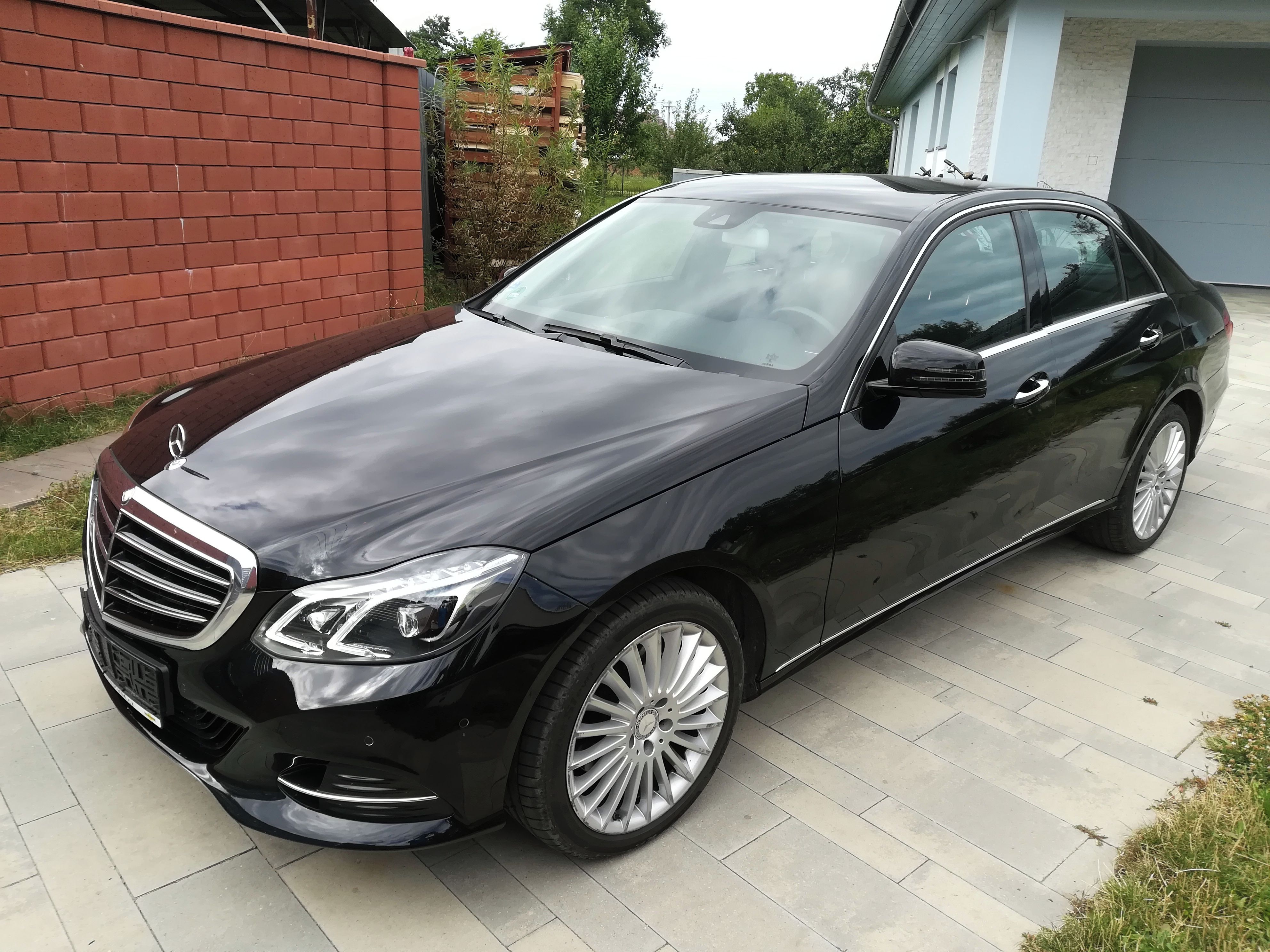 Mercedes-Benz Třídy E, 350 CDI 4MATIK - fotka 3
