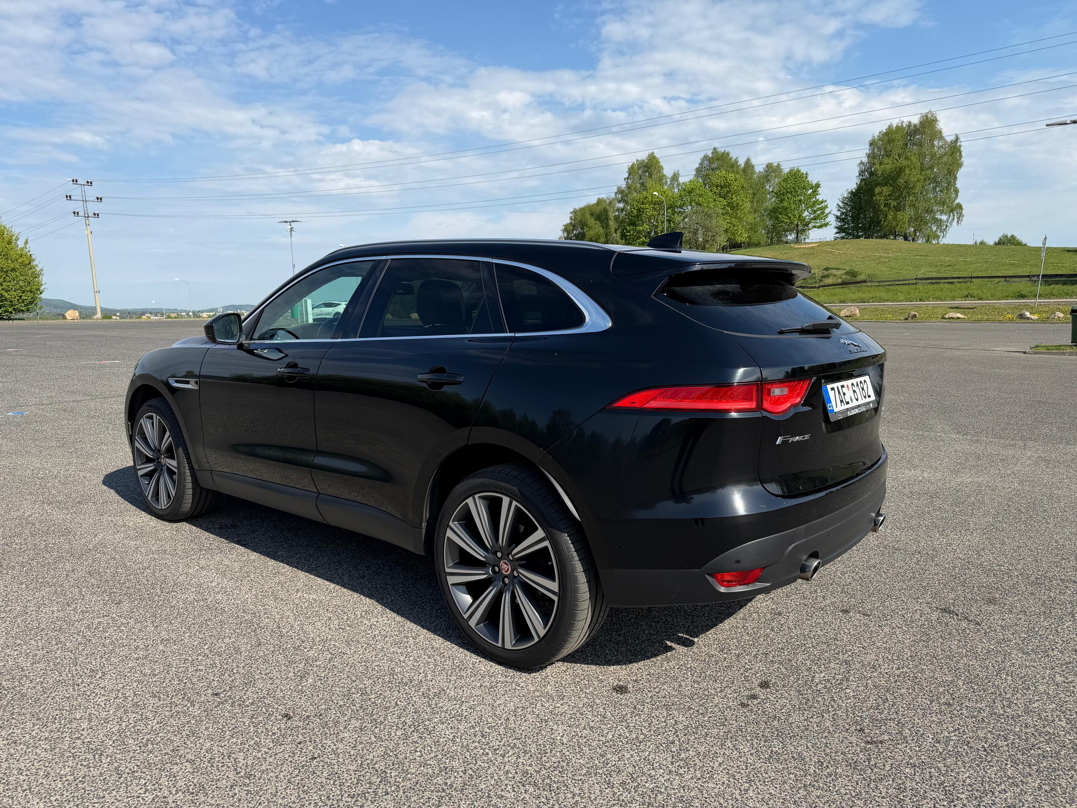 Jaguar F-Pace, Jaguar F-Pace 3.0d 221kw - fotka 3