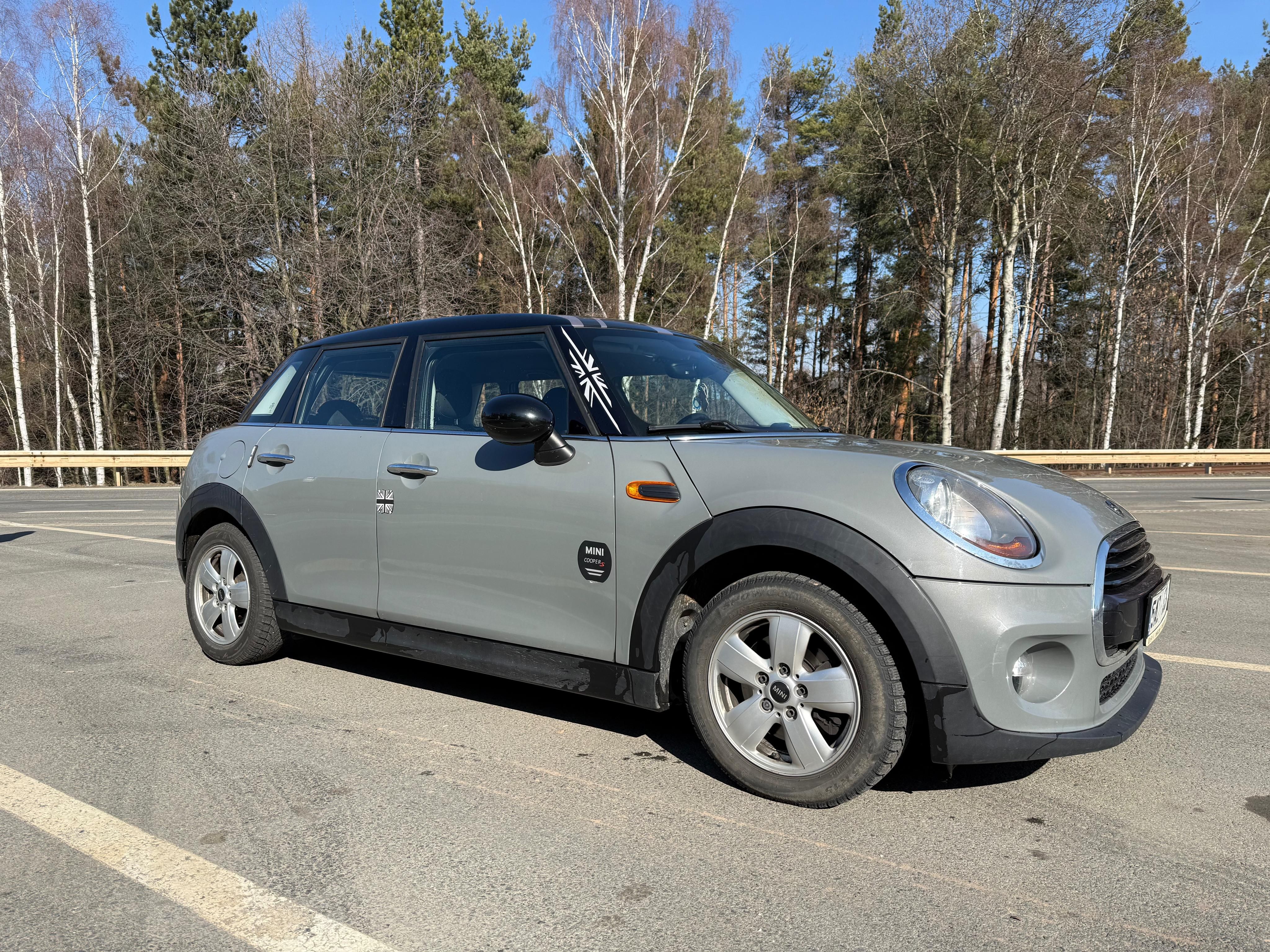 Mini Cooper, 1.5 100 KW - fotka 2