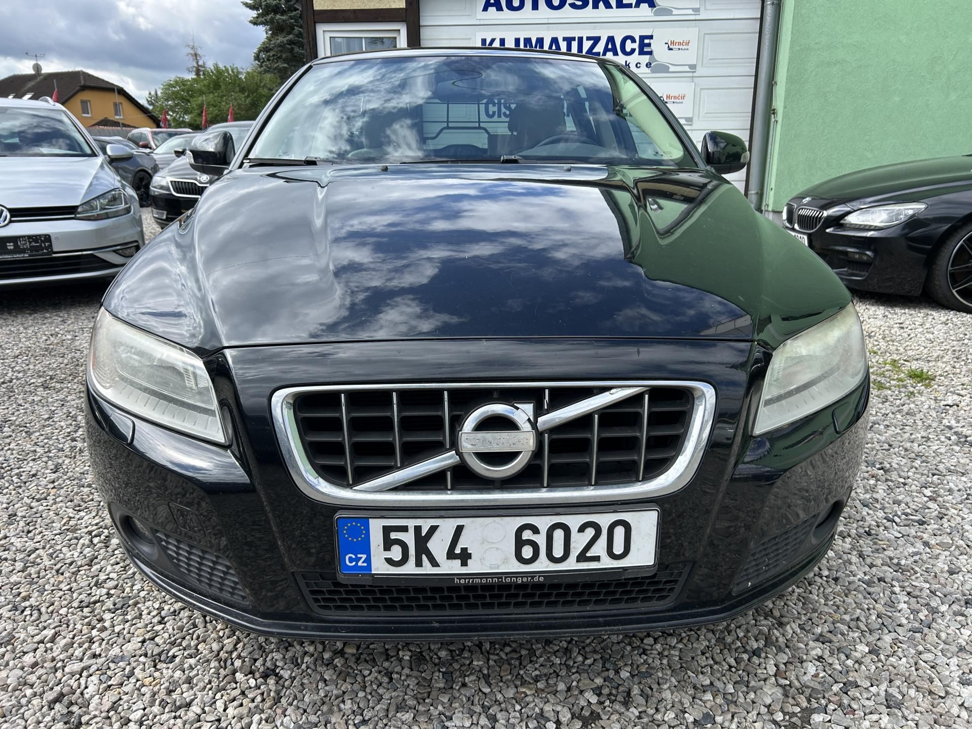 Volvo V70, D5 151 kw - fotka 3