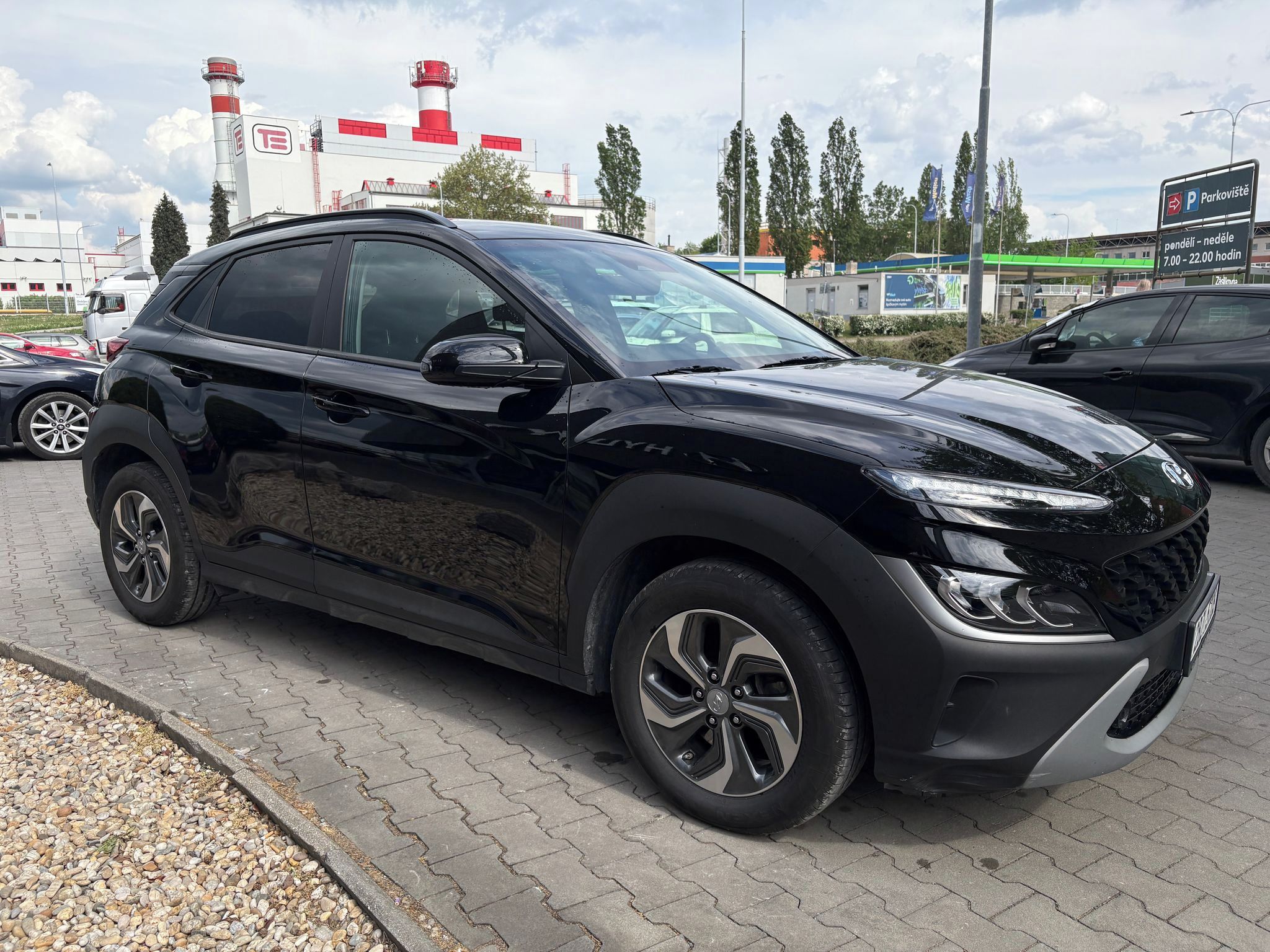 Hyundai Kona, Smart DCT 1.6 GDI HEV  77kW - fotka 5