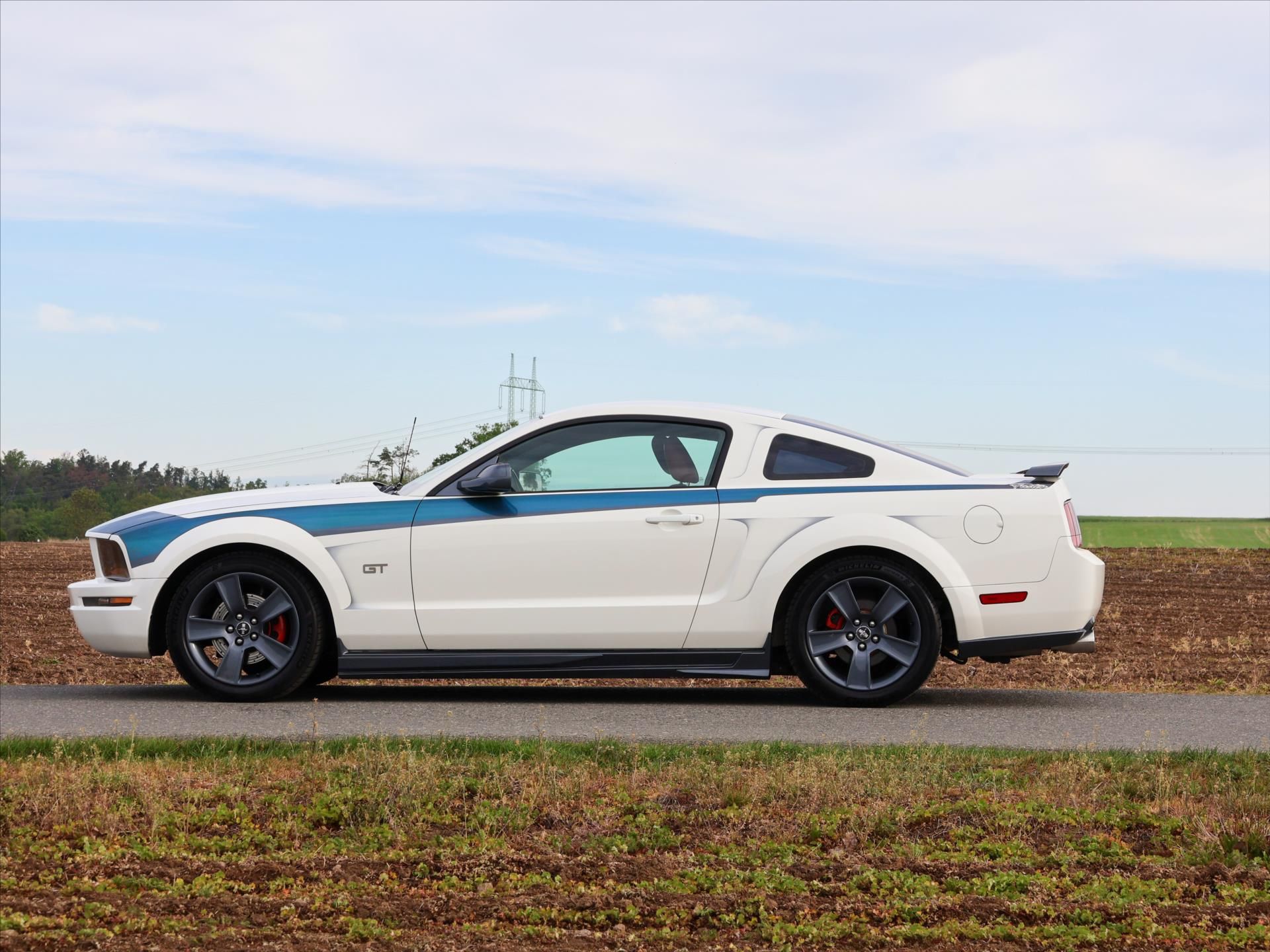 Ford Mustang, 4,6 GT 224kW Ford Racing USA - fotka 4
