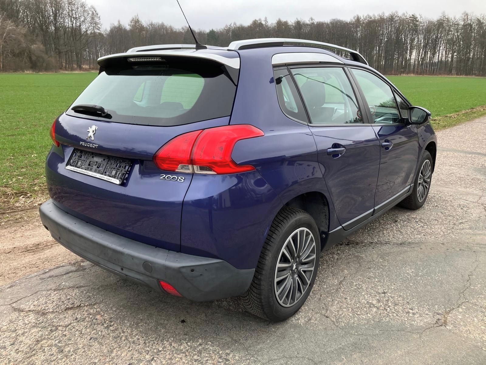 Peugeot 2008, 1.2i 60kW - fotka 5