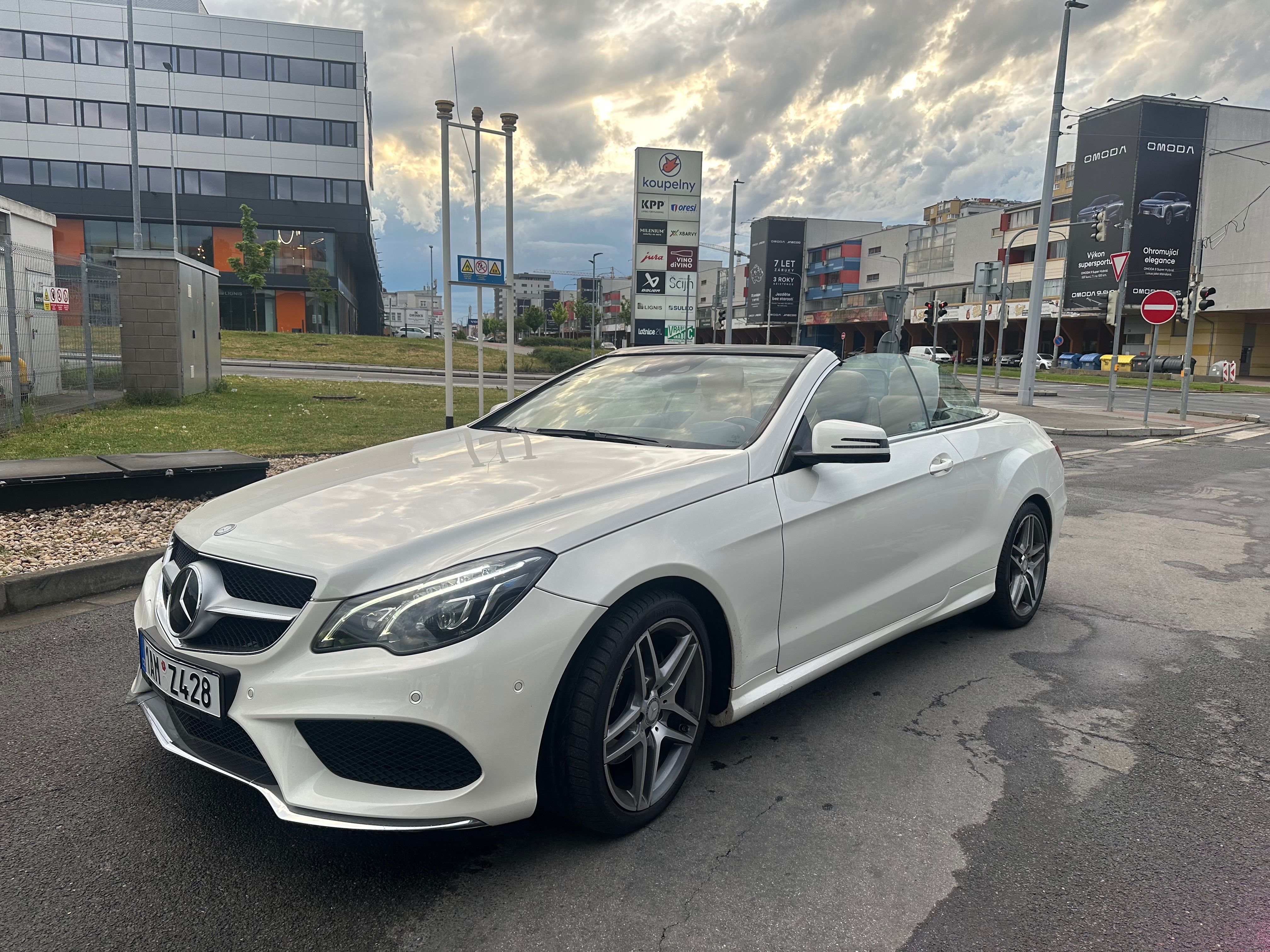 Mercedes-Benz Třídy E, E320 Cabrio 3.0 V6 200kW AT - fotka 5