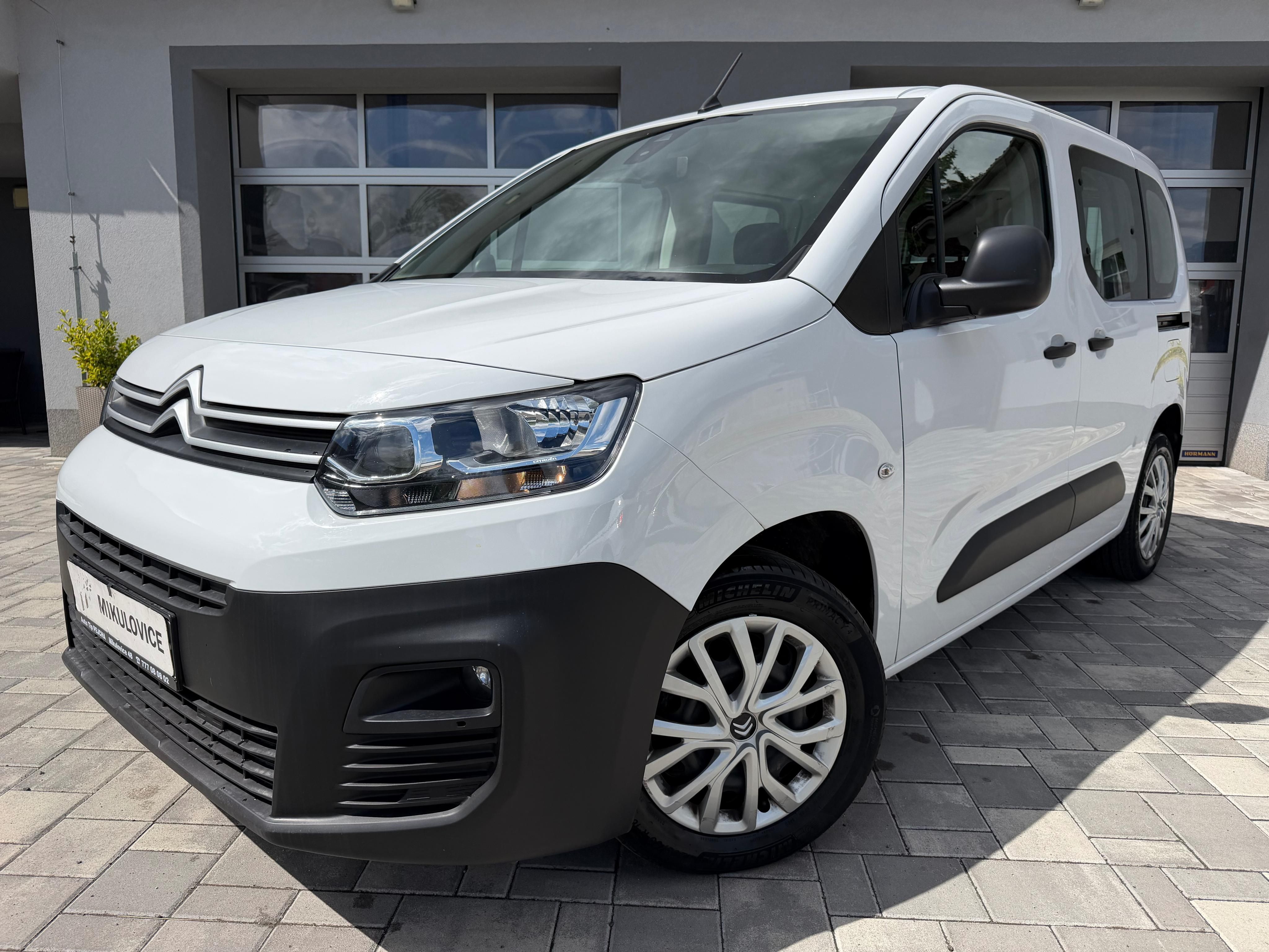 Citroën Berlingo, 1.2 PT 110 LIVE PACK 1.maj ČR