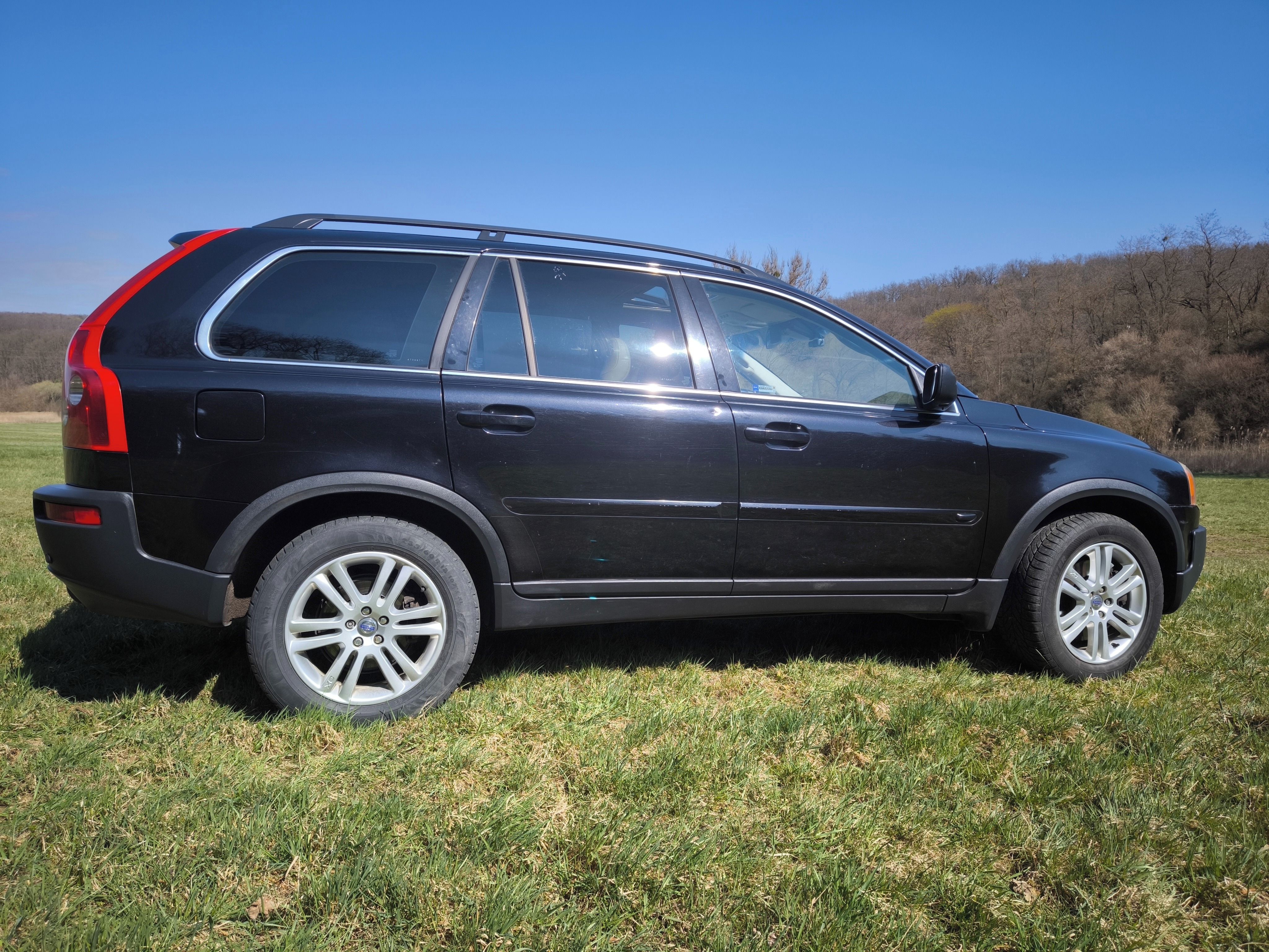 Volvo XC90, 4,4 V8 - fotka 4