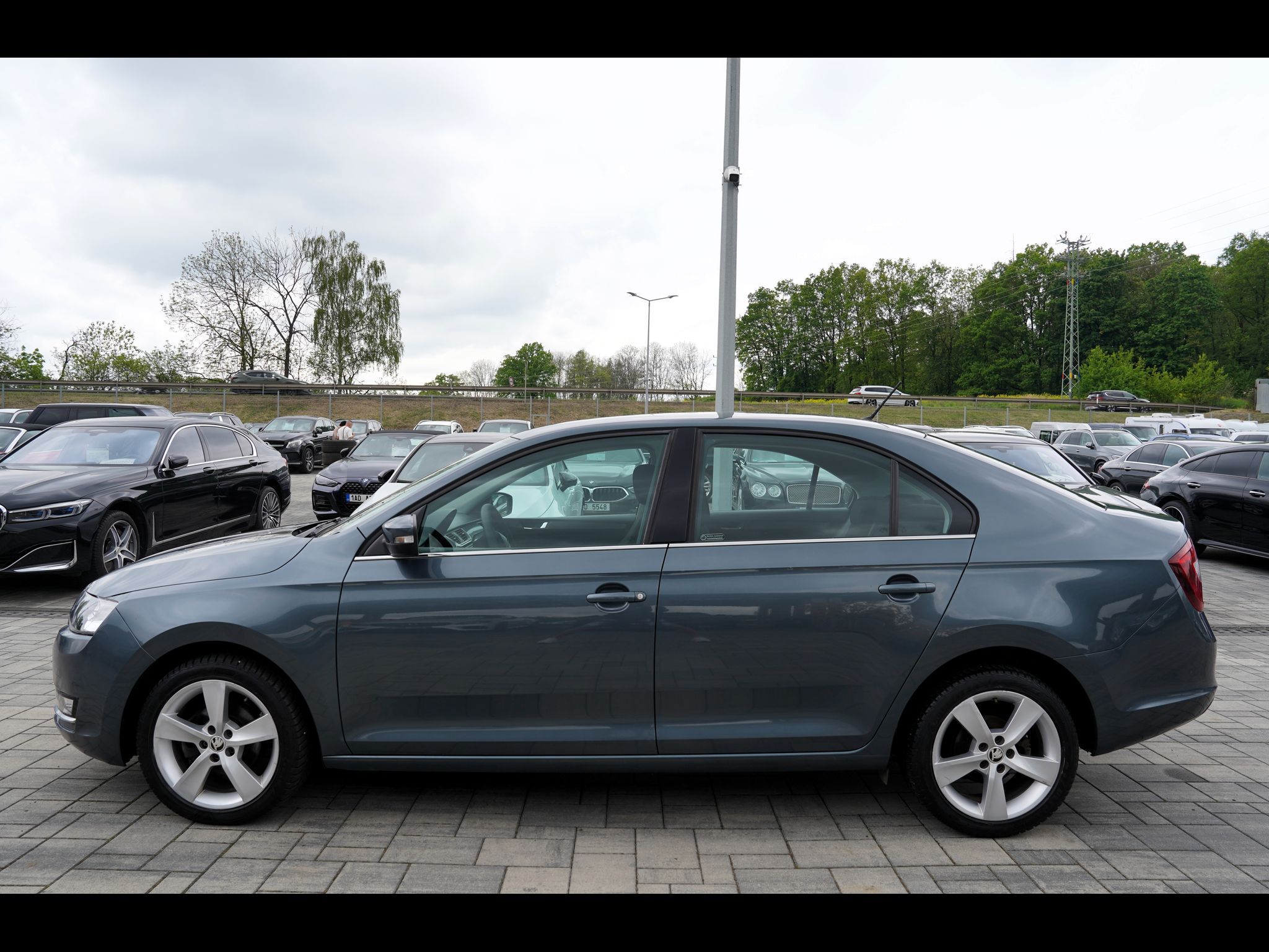 Škoda Rapid, 1.0 TSI 95 PS Style/Al/LED/ČR - fotka 3