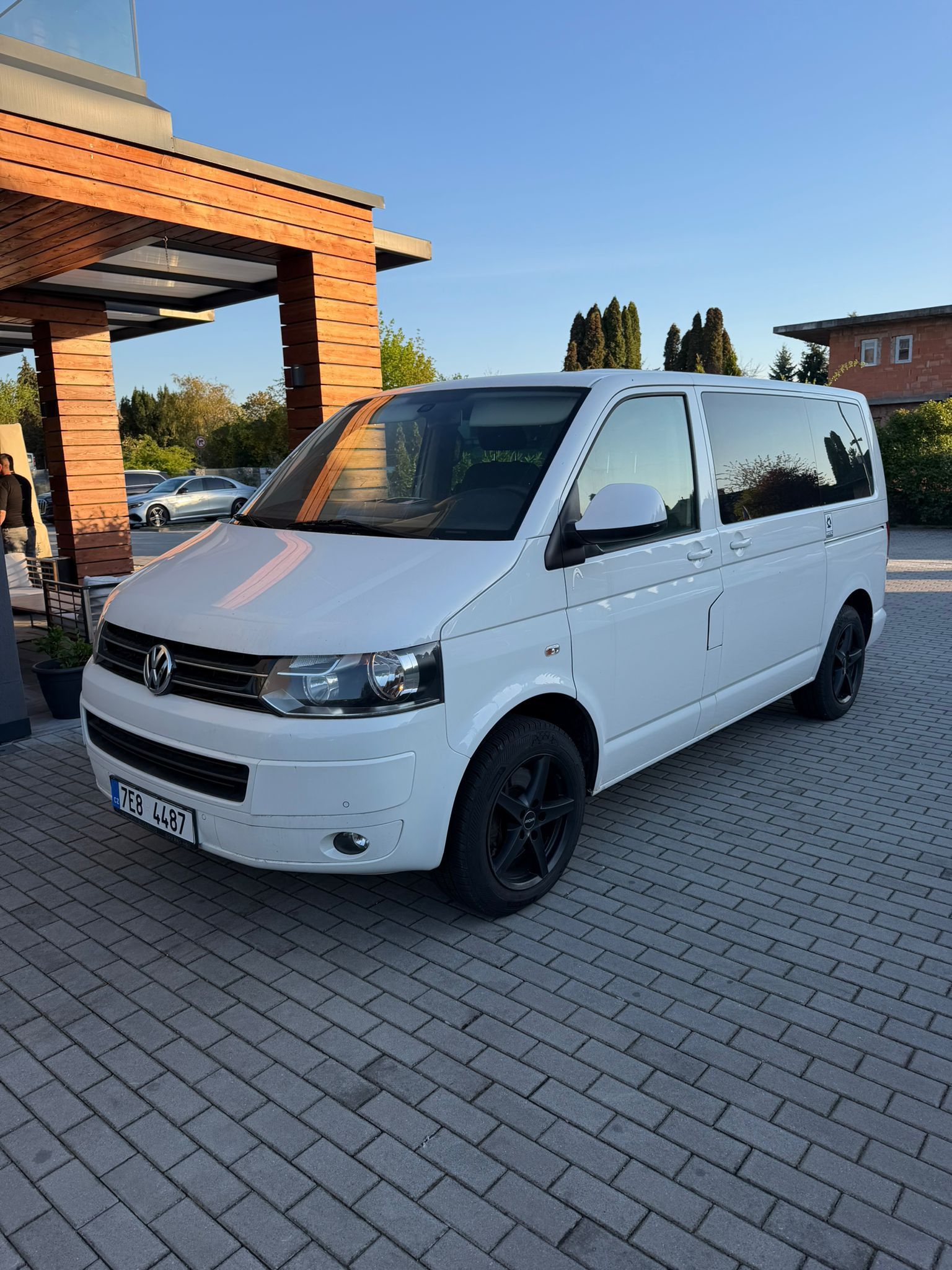 Volkswagen Caravelle, 2.0 4x4 TDI 8–9 míst Automat