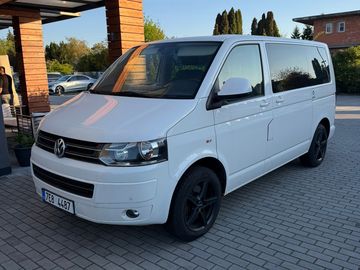 2.0 4x4 TDI 8–9 míst Automat