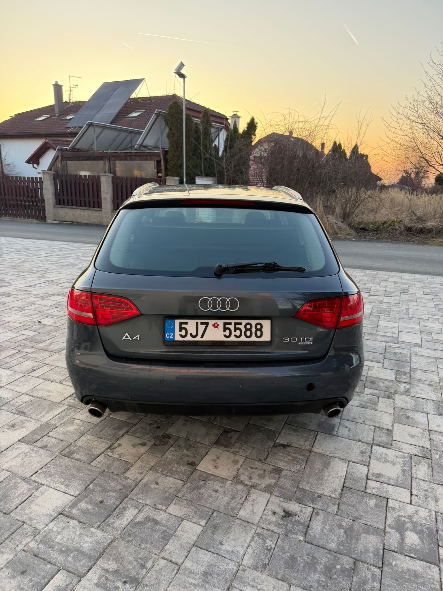 Audi A4, 3.0 TDI 176 kW - fotka 3