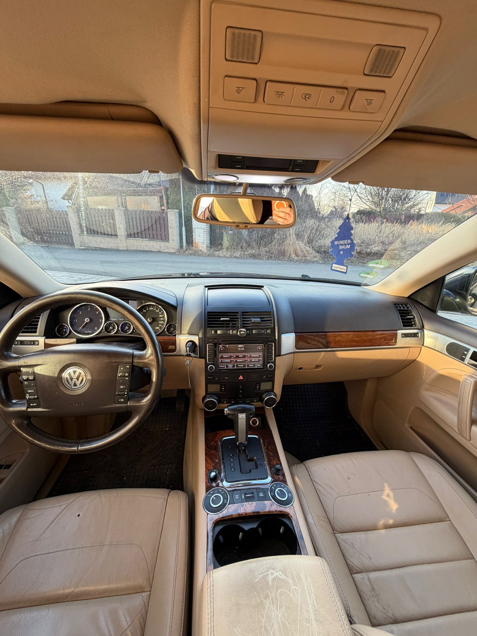 Volkswagen Touareg, 3.0 V6 TDI 176kW R-Line,vzduch - fotka 5