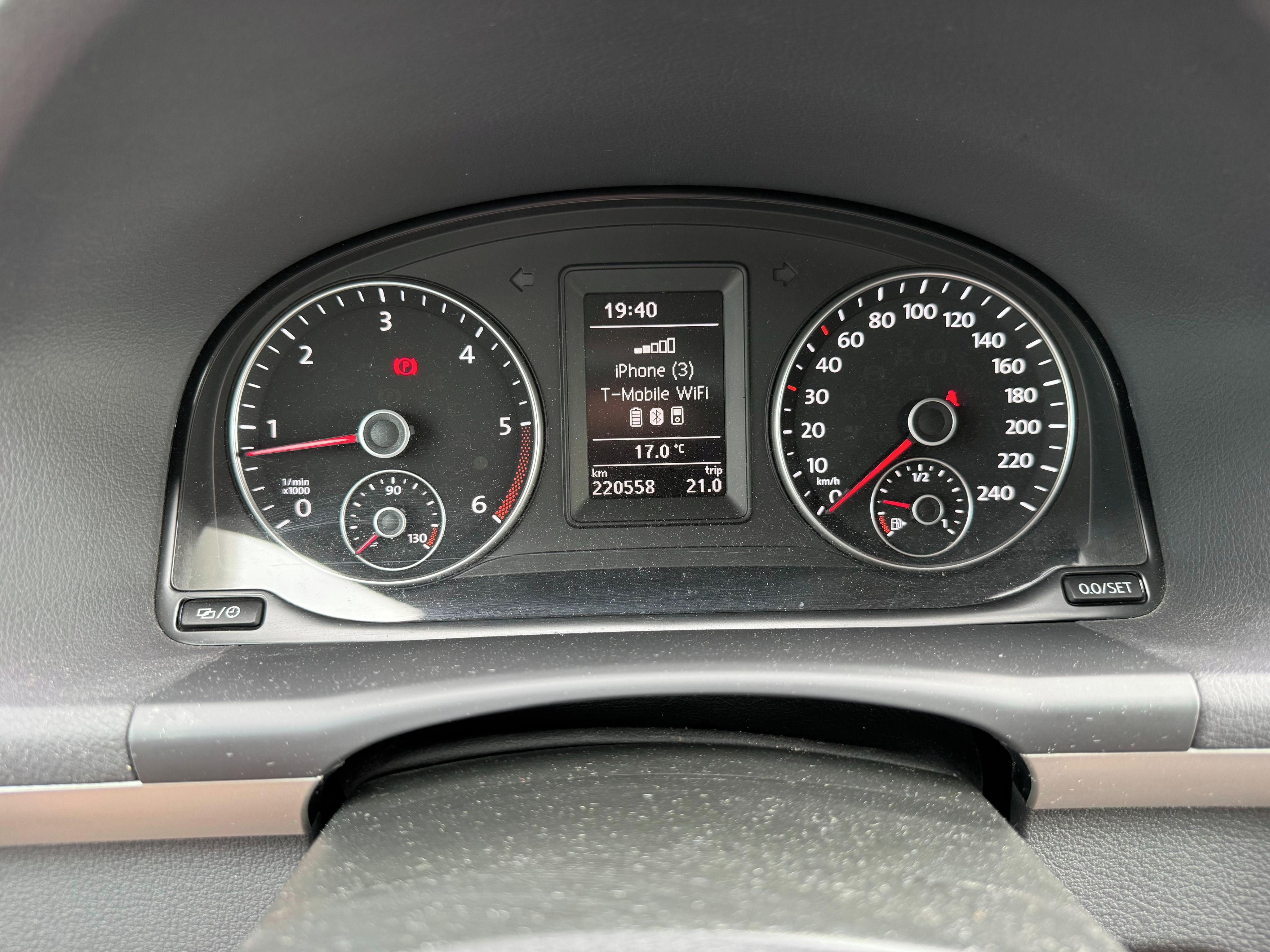 Volkswagen Touran, nová STK, servis jen VW - fotka 5
