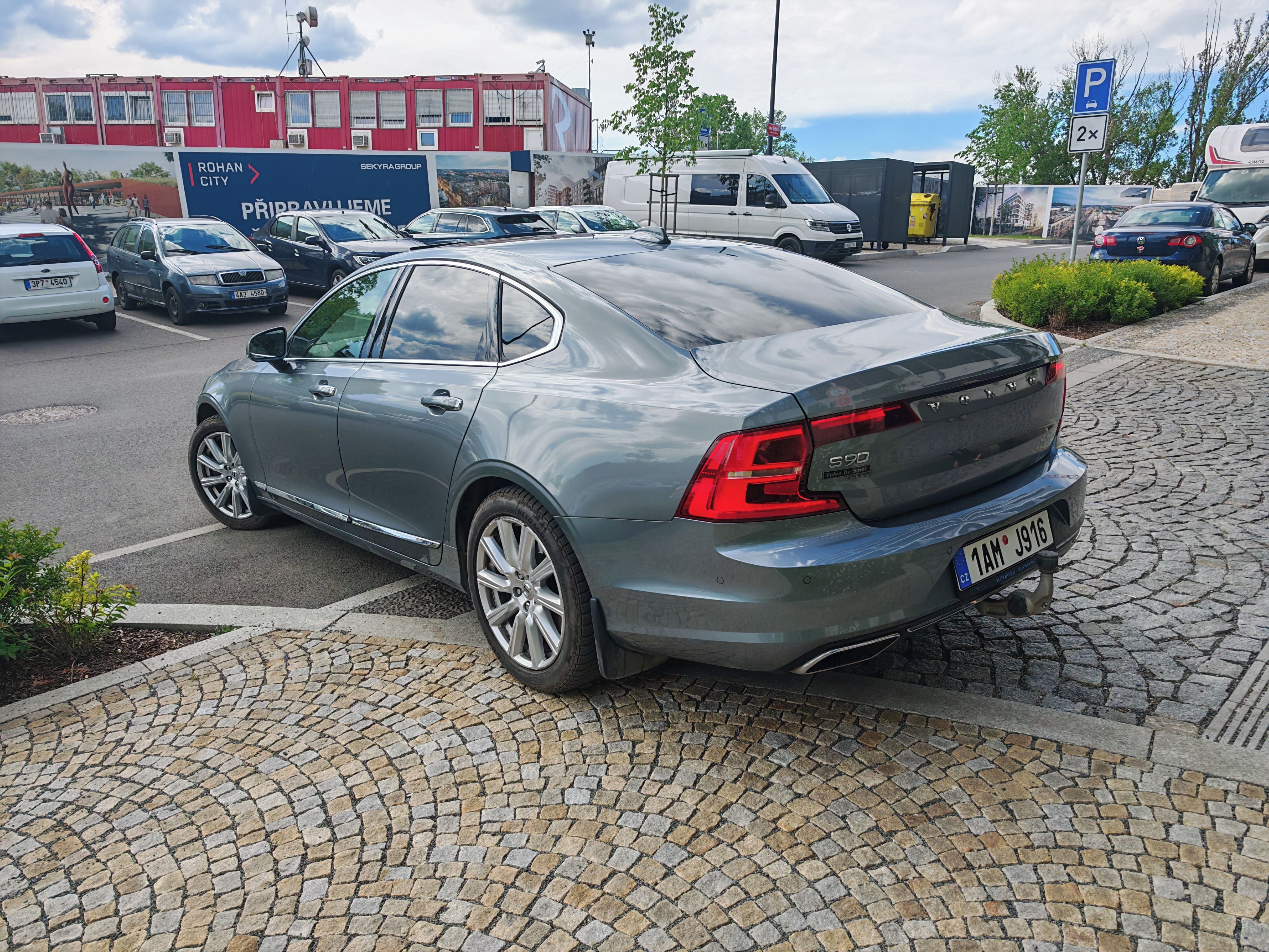 Volvo S90, D5 177kW - fotka 4
