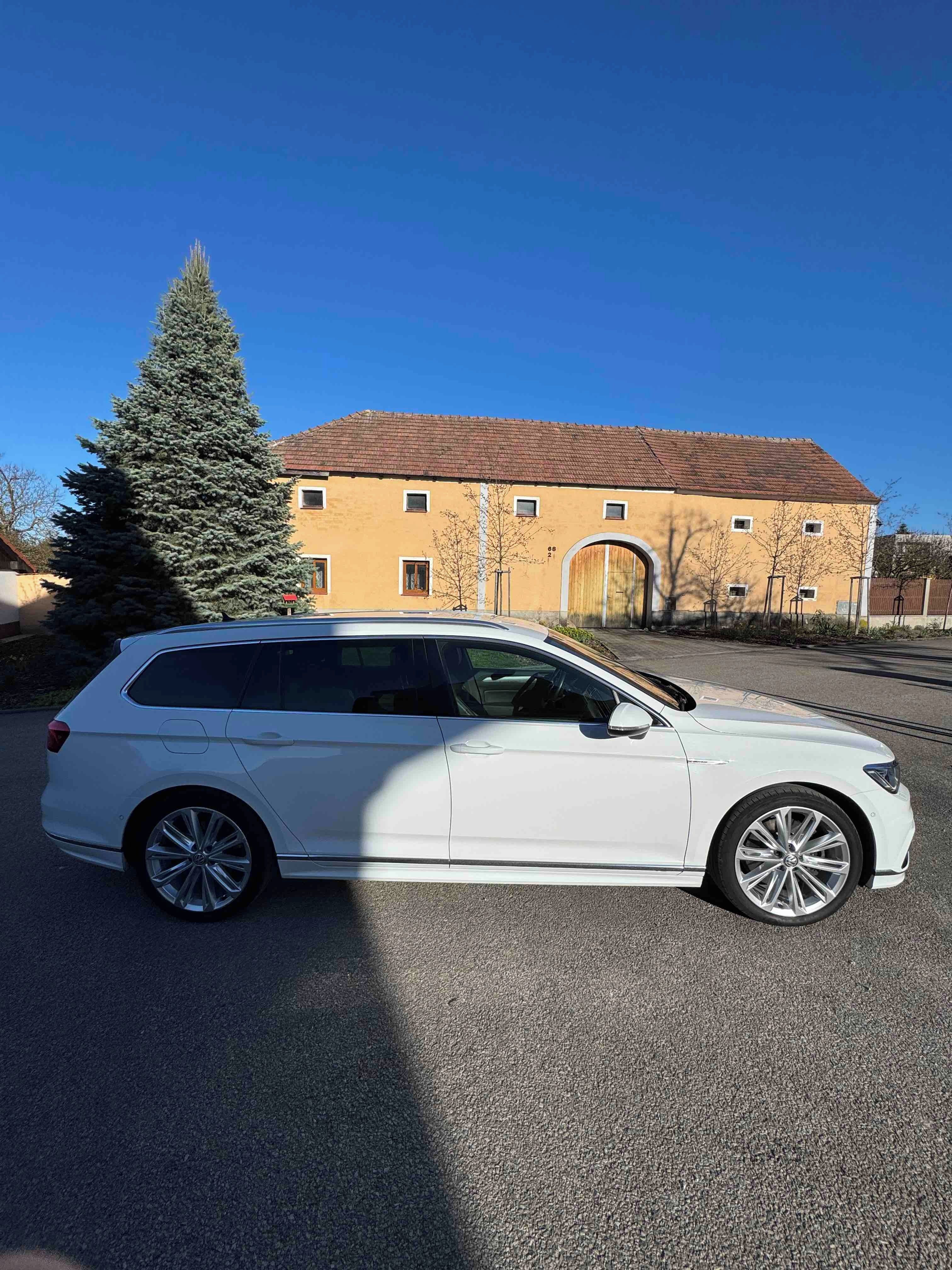 Volkswagen Passat, Volkswagen Passat 2.0tdi 176kw - fotka 4