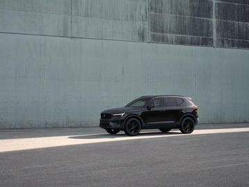 B4 AUT PLUS BLACK EDITION