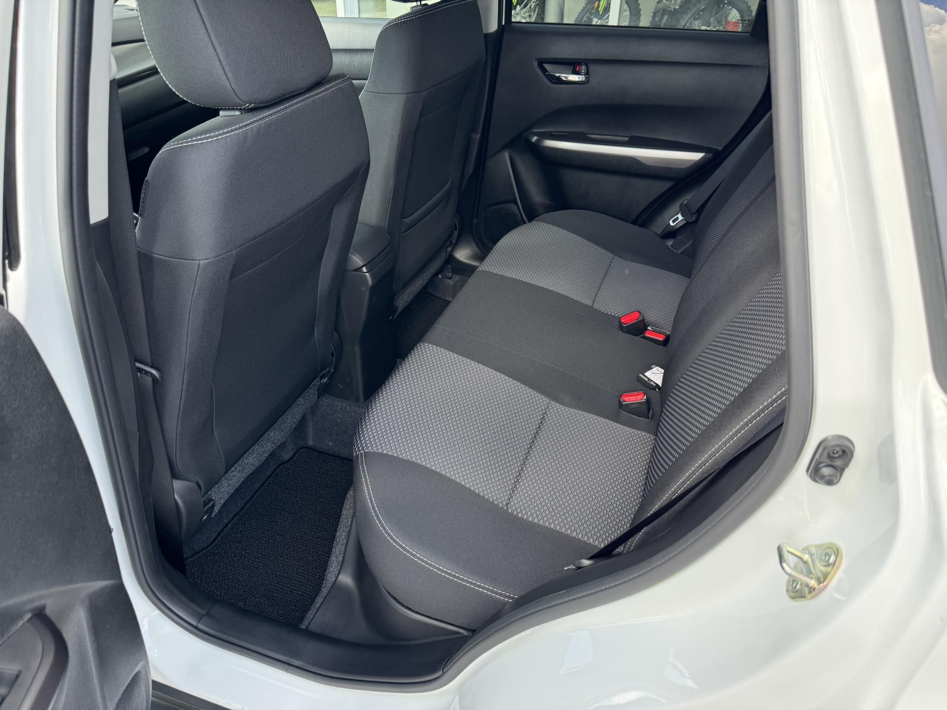 Suzuki Vitara, 1,4 Premium Hybrid - fotka 6