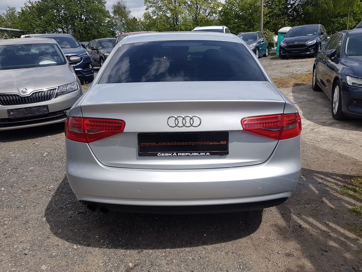 Audi A4, 1.8TFSi 88KW 6RYCHLOSTÍ - fotka 5