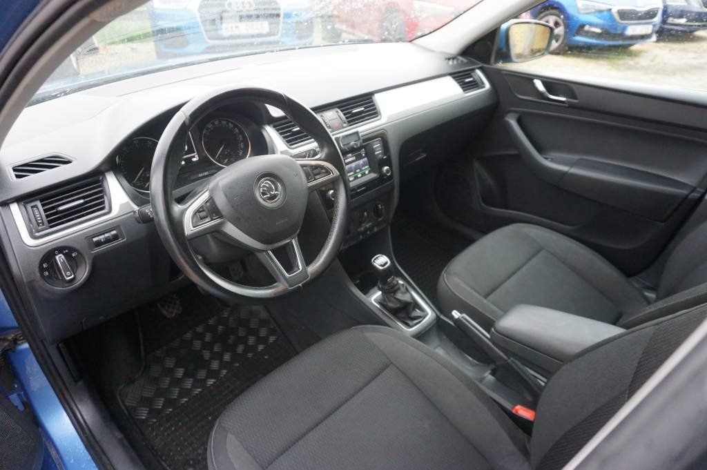 Škoda Rapid, 1,2   81   KW NOVÉ V ČR - fotka 4