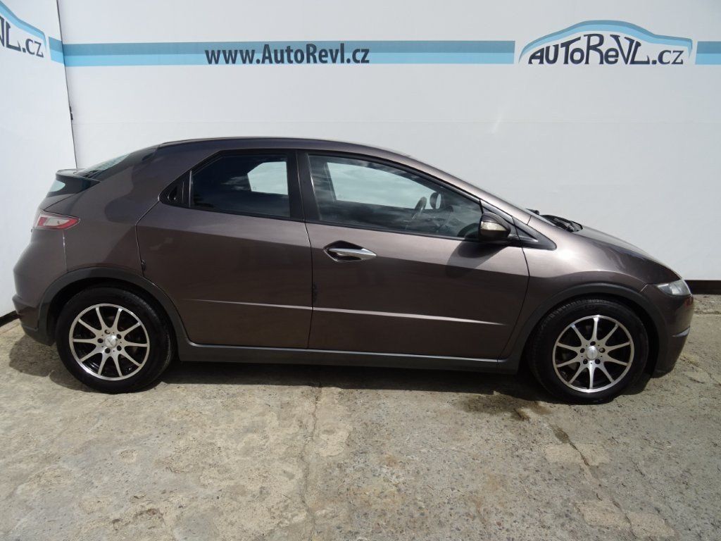 Honda Civic, 1.4i,73kW,NovéČR,klima - fotka 5
