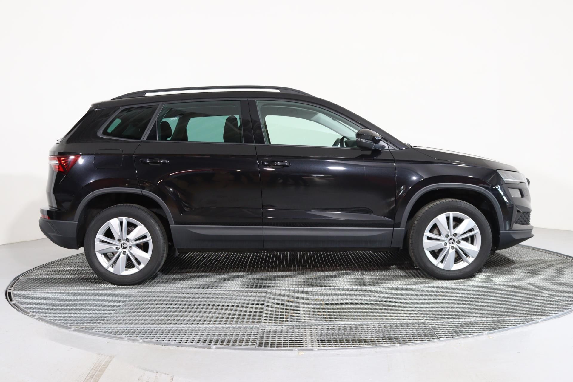 Škoda Karoq, SELECTION 1,5 TSI 110 kW - fotka 3