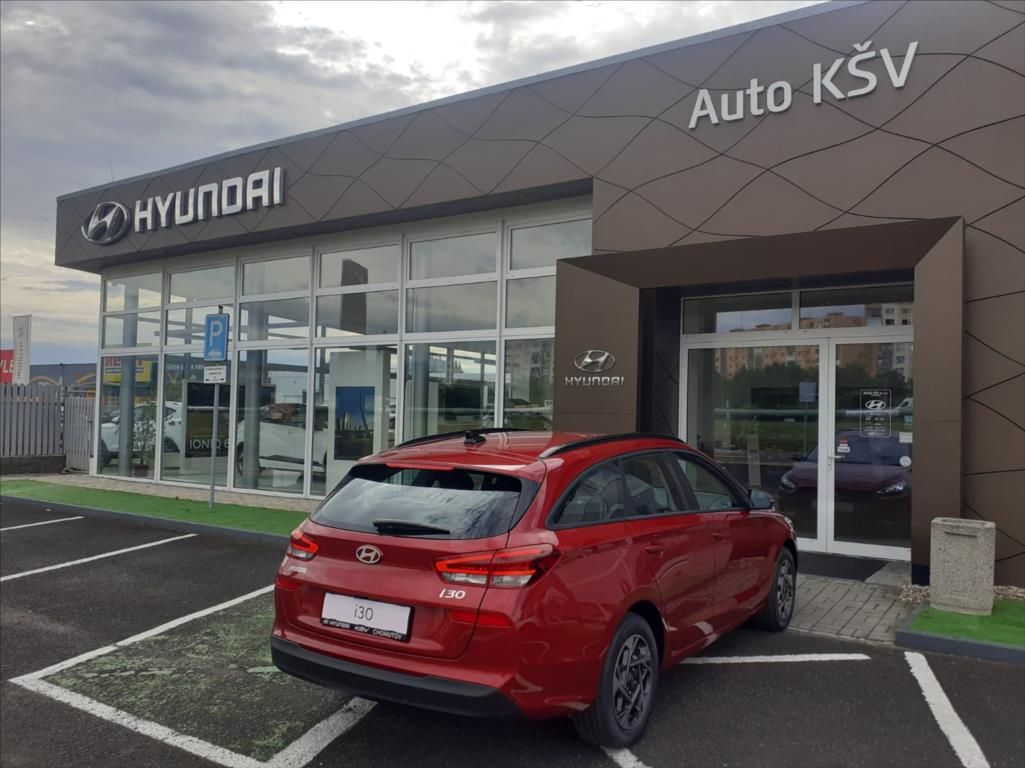 Hyundai i30, 1,5 i 70kW MT  GO Czech! - fotka 5