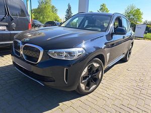 BMW iX3, 4×4