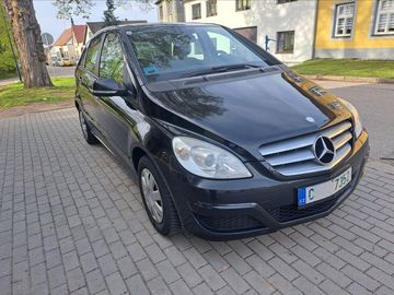1,7 B180 i