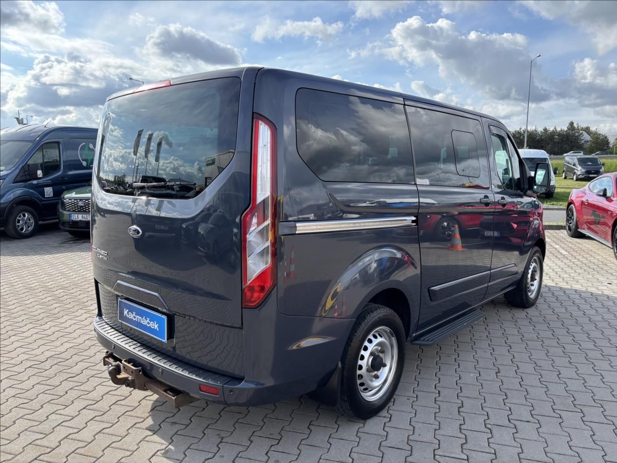 Ford Tourneo Custom, 2,2 TDCi 92kW L1 - fotka 5
